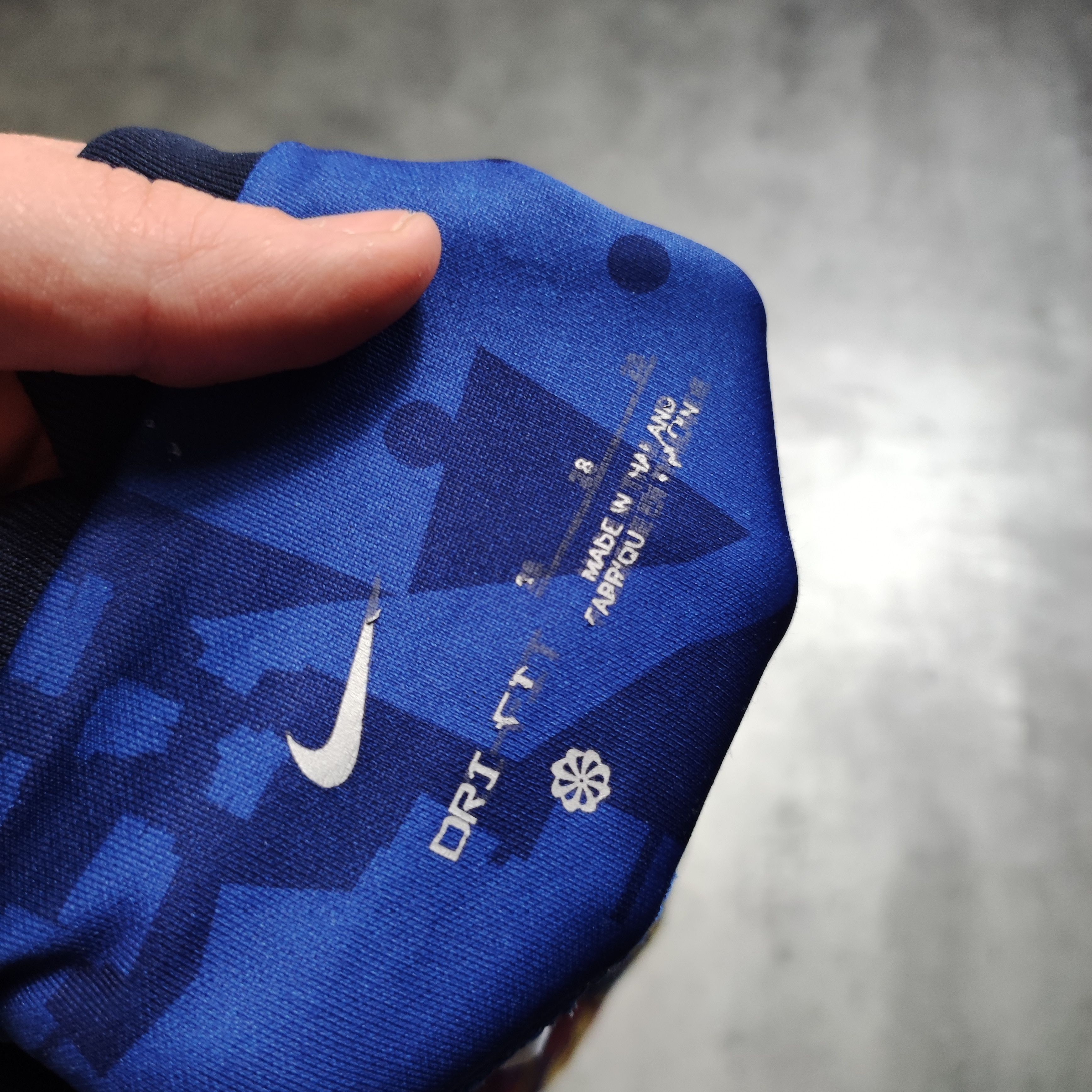 Other RARE FC Barcelona 2021 Third #25 Aubameyang Soccer Jersey Size US XS / EU 42 / 0 - 8 Thumbnail