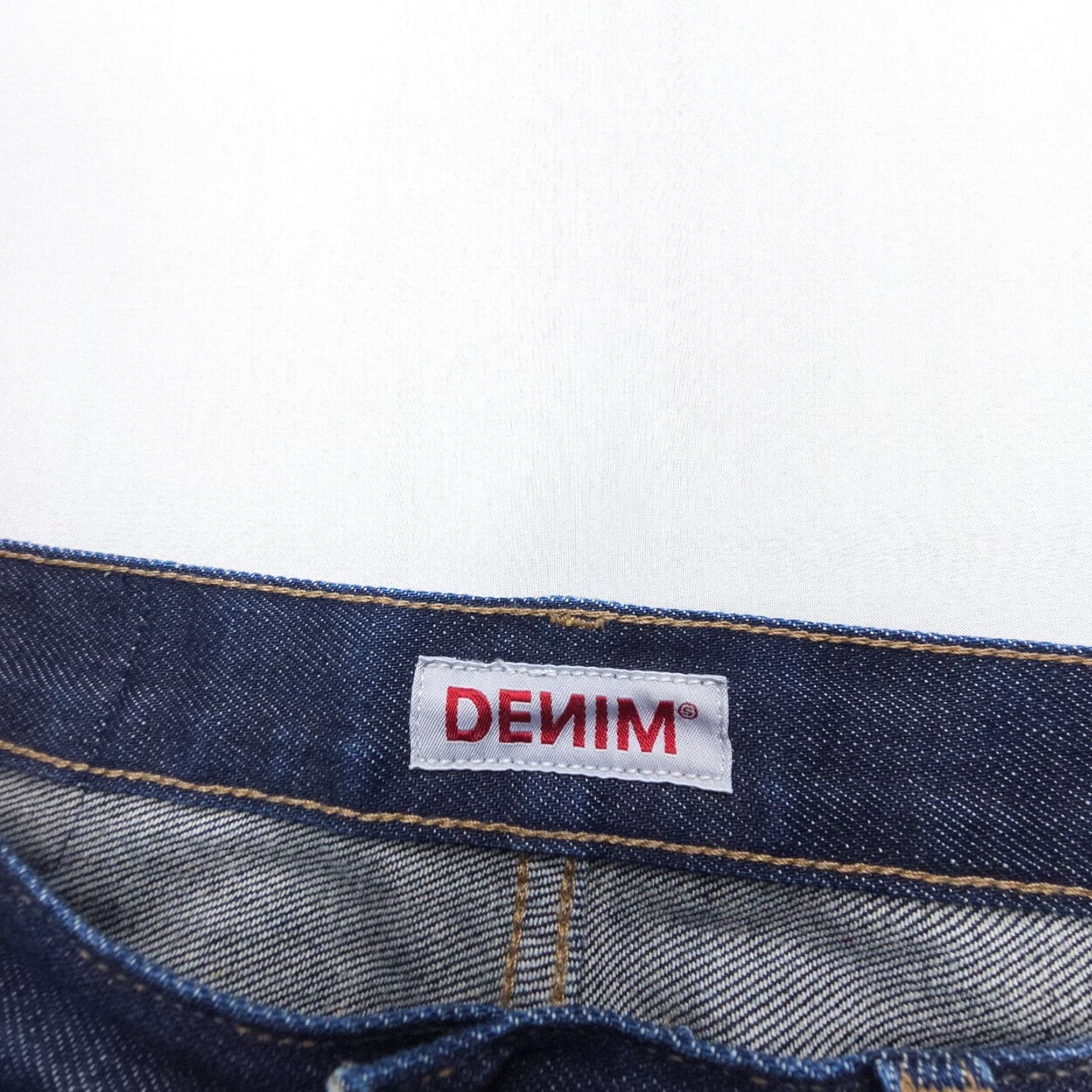 Vintage SMN The Finn Tapered Slim Selvedge Jeans Mens 31 Denim Blue Dark Wash USA Made Cotton Blend Slim 5-Pocket Denim Jeans Mens Size US 31 - 3 Thumbnail