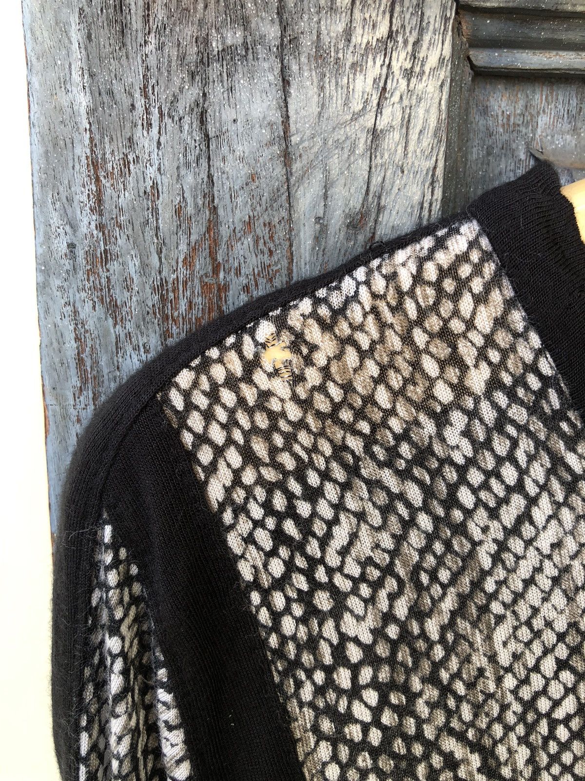 Michael Kors Michael Kors RN:111818 CA:45885 Snake Skin Print Long Sleeve Size M / US 6-8 / IT 42-44 - 7 Thumbnail