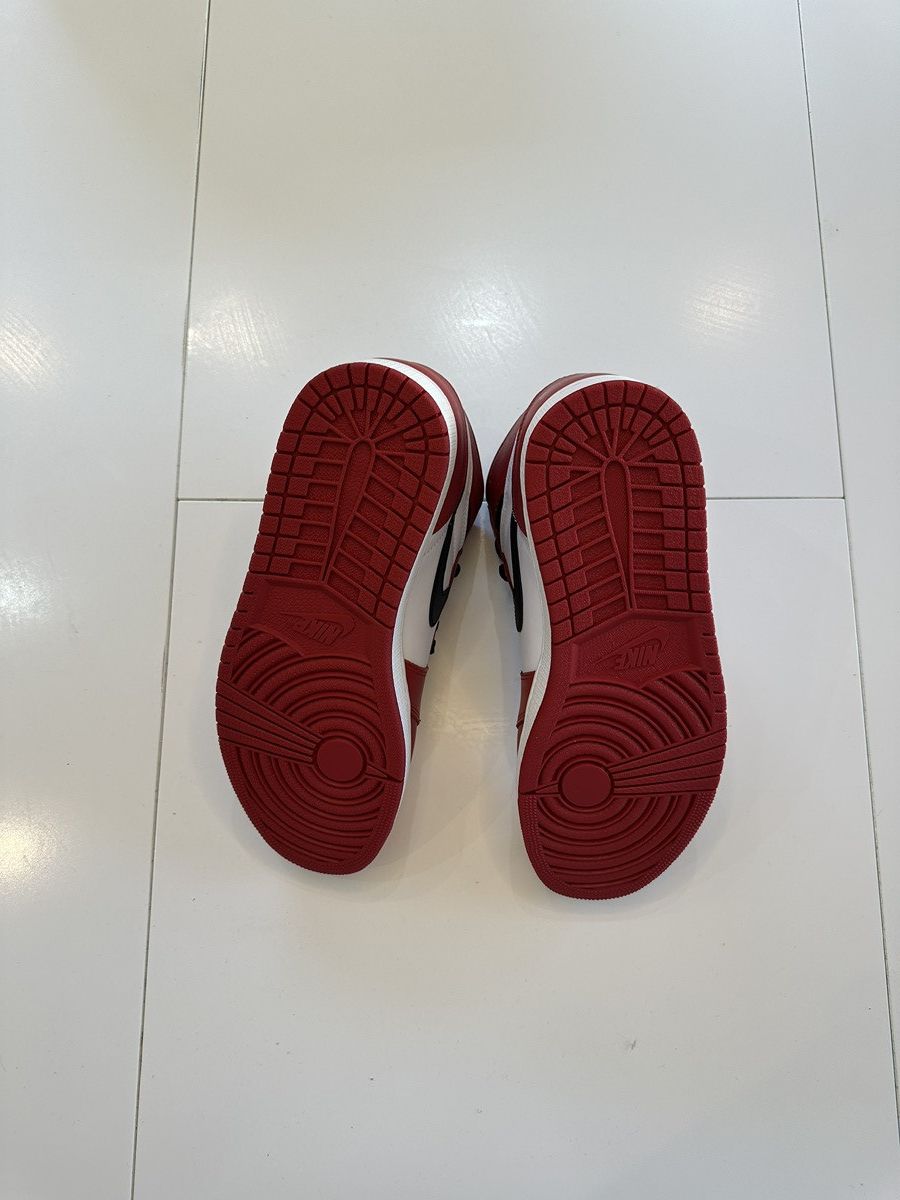 Jordan Brand Jordan 1 Chicago 2015 Size US 11 / EU 44 - 3 Thumbnail