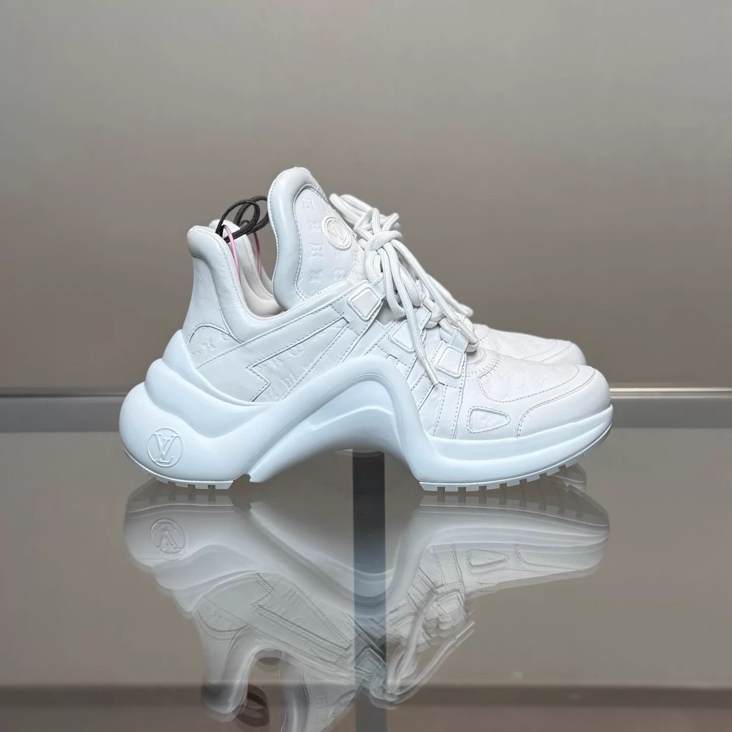 Louis Vuitton LV Archlight White Embossed All-Over Dad Shoe 38 99 Size US 7.5 / IT 37.5 - 3 Thumbnail