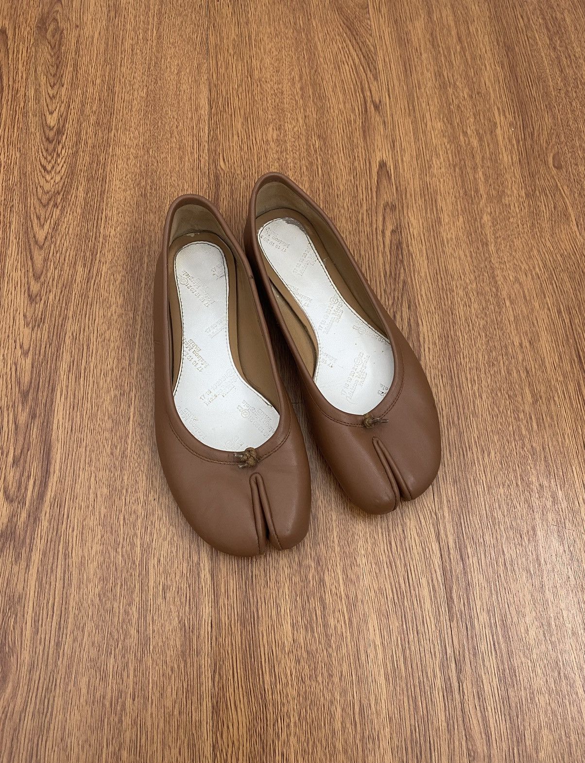 maison margiela tabi flat sale