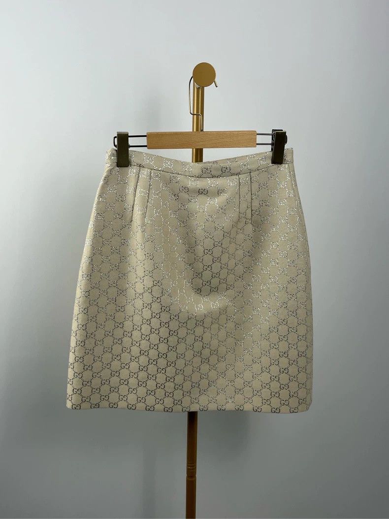 Gucci Gucci Beige full-print logo short skirt 2504-Nextarrow Size 26" / US 2 / IT 38 - 2 Thumbnail