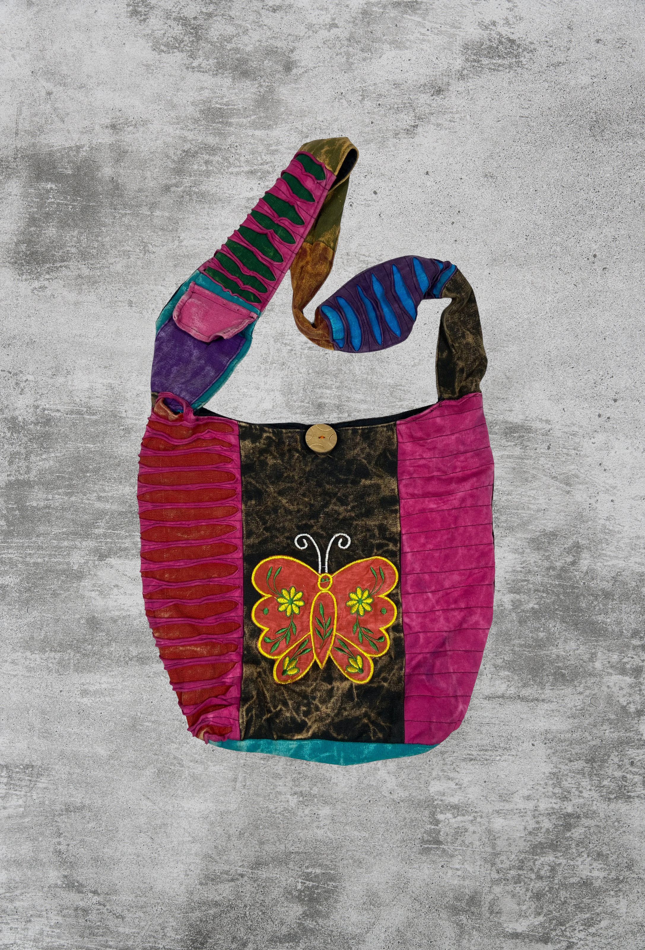 Vintage REWORKED LSD BUTTERFLY HANDMADE 1990s RASTA BAG - № 6035 Size ONE SIZE - 1 Thumbnail