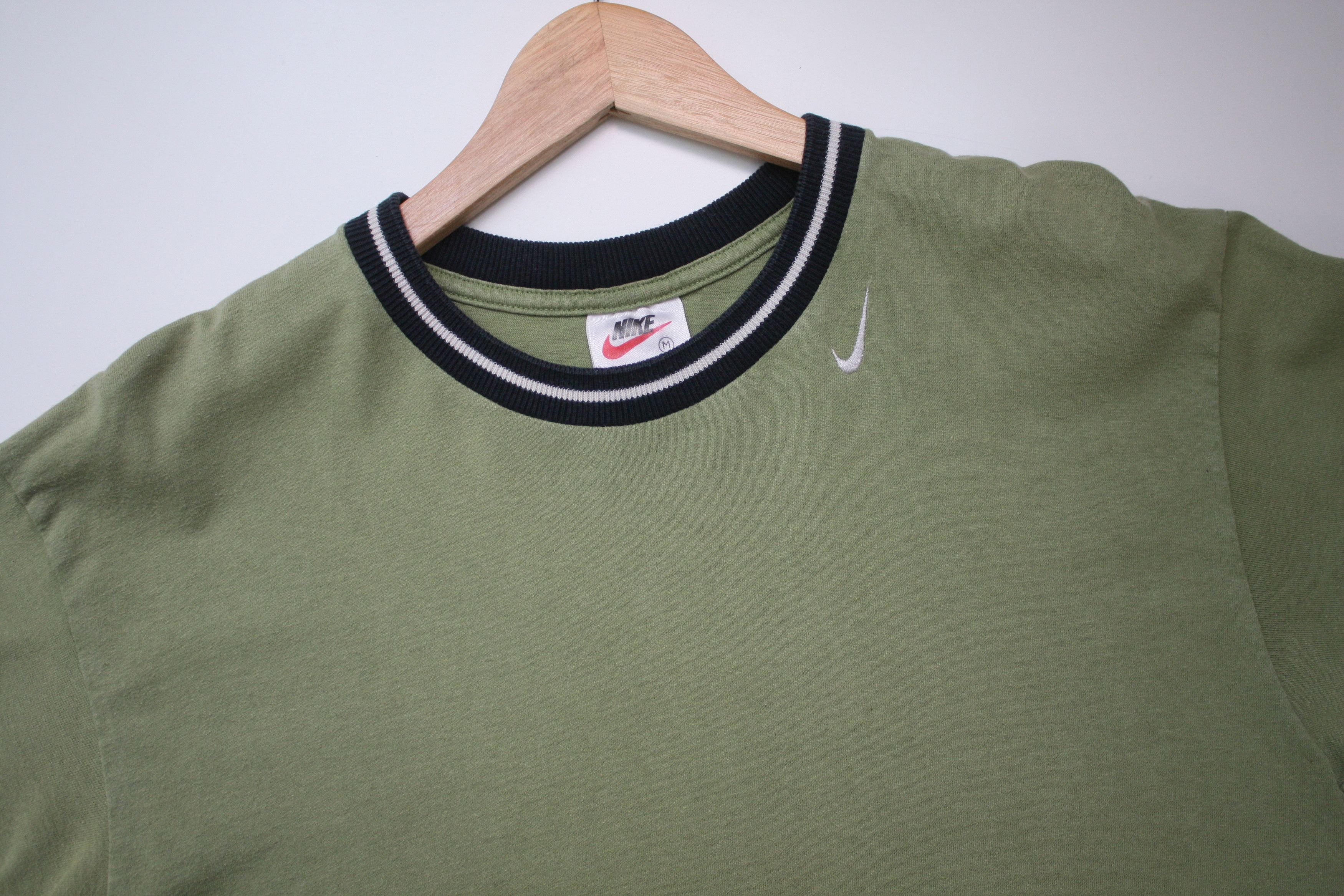 Nike Nike Vintage Green Swoosh Logo T-Shirt Medium Men's Size US M / EU 48-50 / 2 - 4 Thumbnail