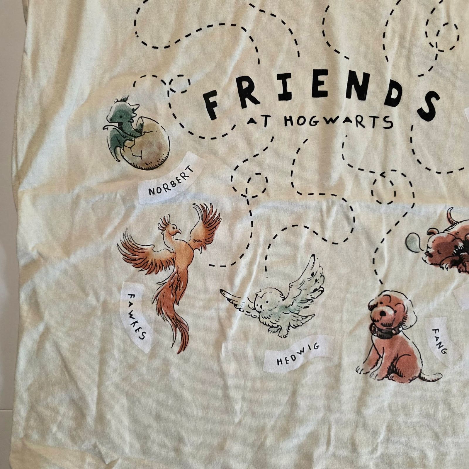 Other Harry PotterHogwarts T Shirt Small Cream Wizard Animals Tee Size S / US 4 / IT 40 - 5 Thumbnail