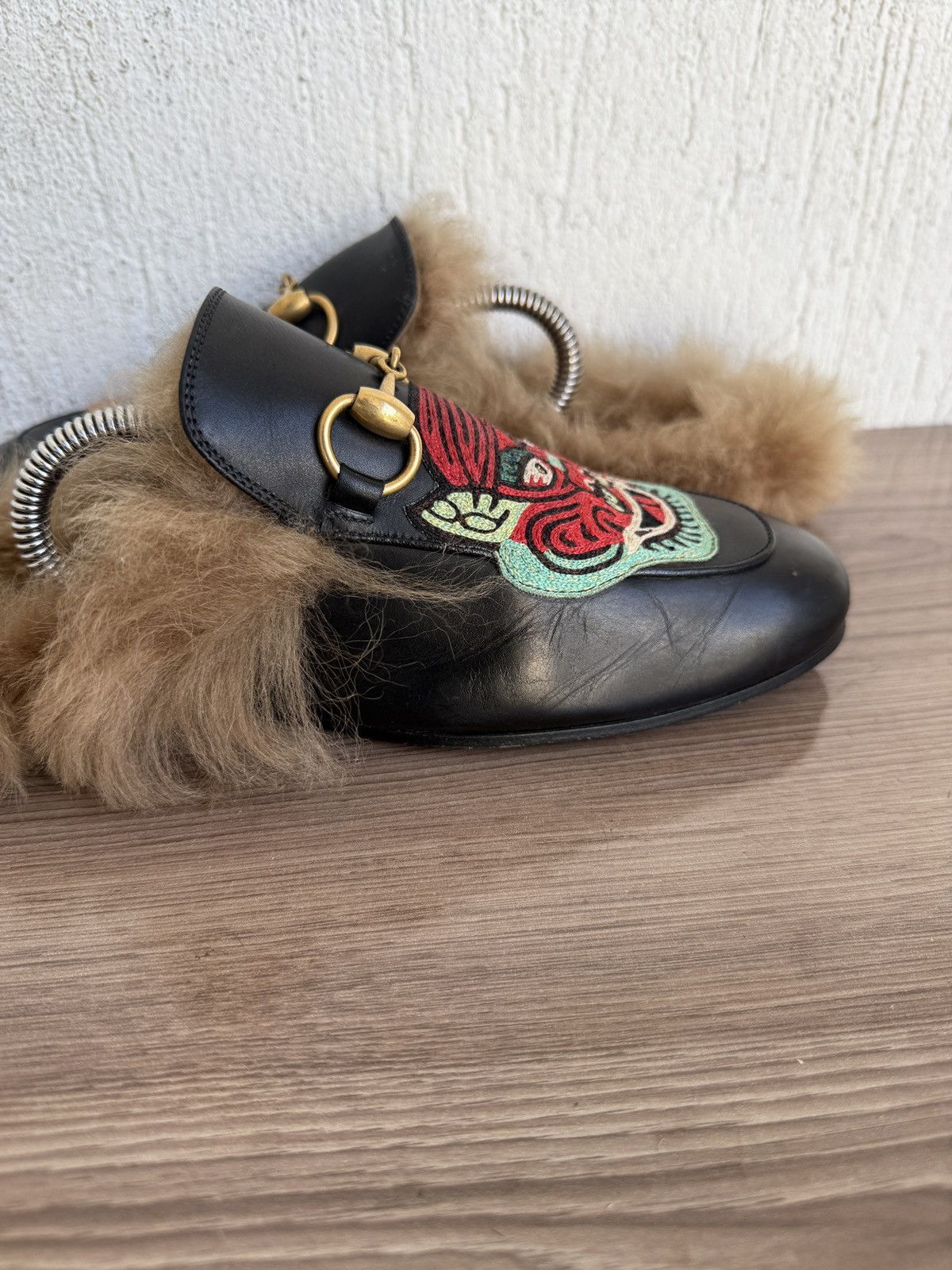 Gucci Ufo and dragons Fur mules Size US 7.5 / EU 40-41 - 9 Thumbnail