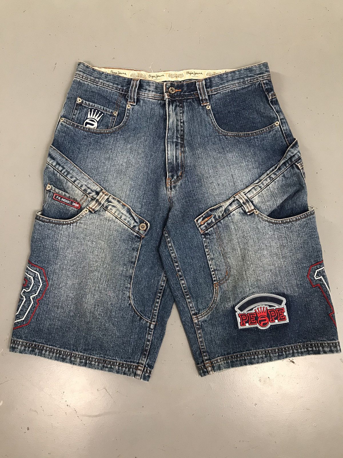 Vintage Pepe jeans embroidered denim short