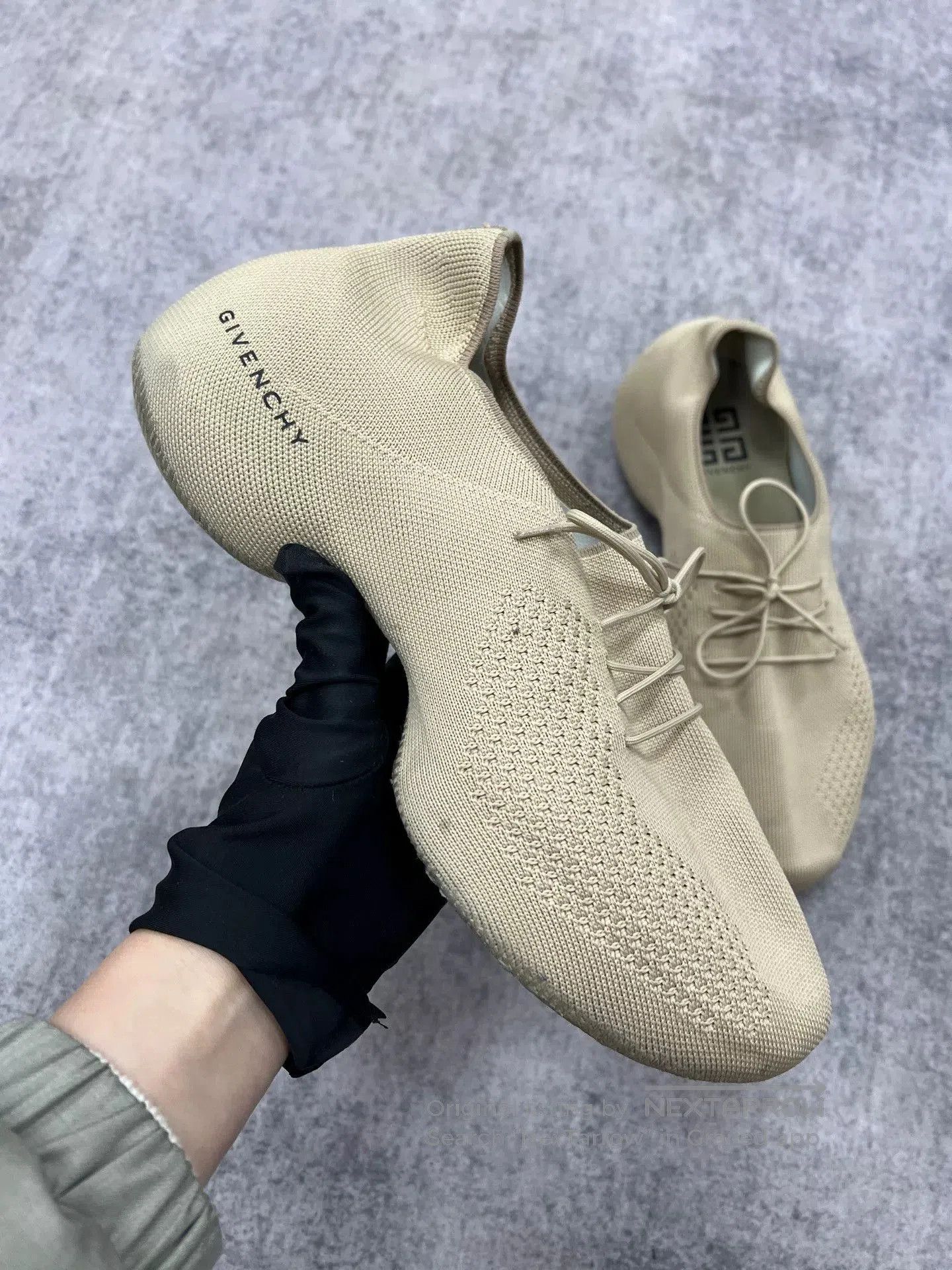 Givenchy Givenchy Knit Sneakers. Size US 9 / EU 42 - 2 Thumbnail