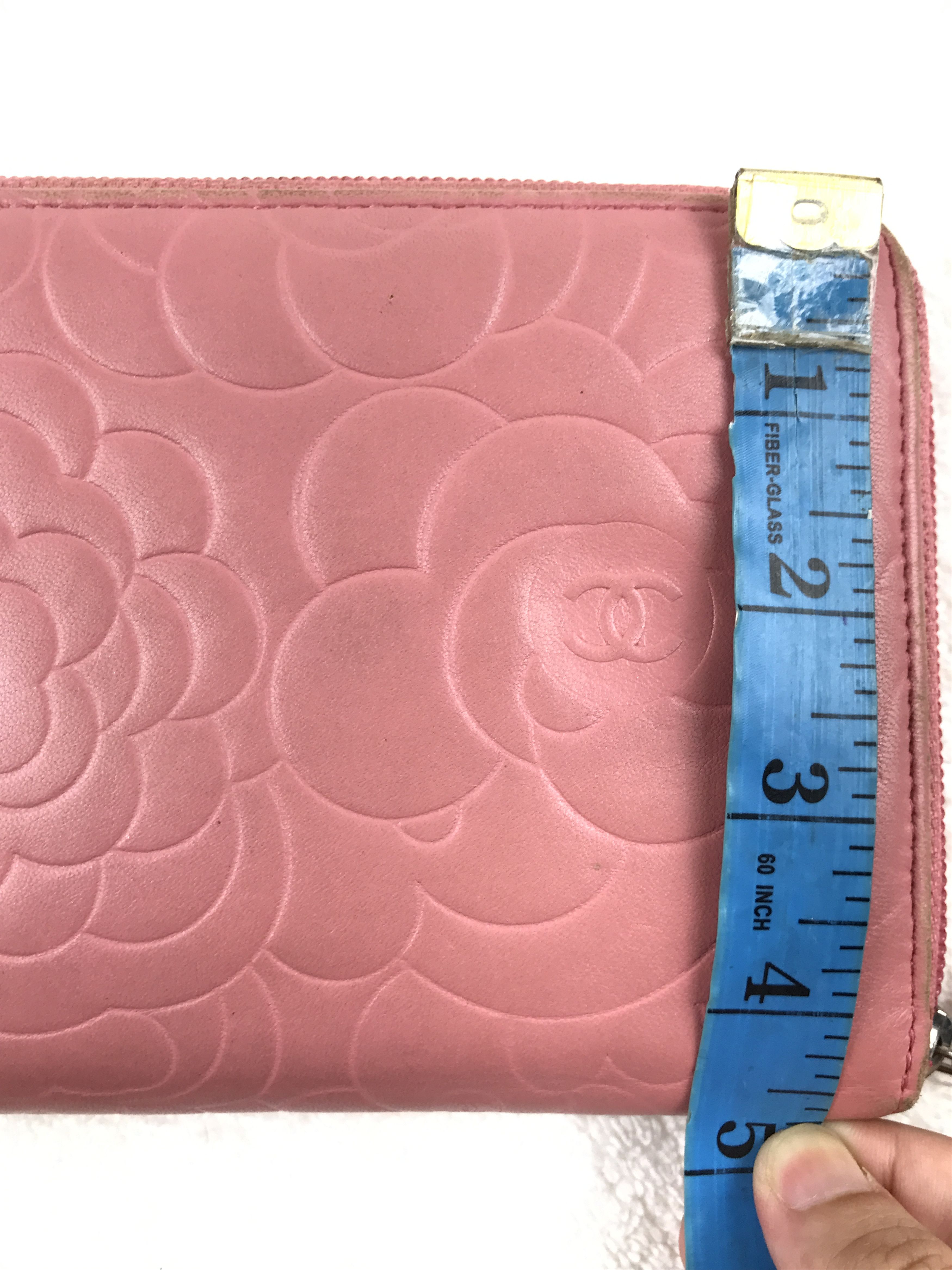Chanel × Vintage Chanel Pink Embossed Camellia Wallet Zip Around With Box Size ONE SIZE - 24 Thumbnail