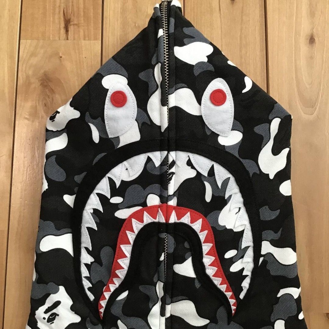 Bape 🔥DSMG Store Camo🔥 BAPE Separate shark full zip hoodie APE Size US L / EU 52-54 / 3 - 4 Thumbnail