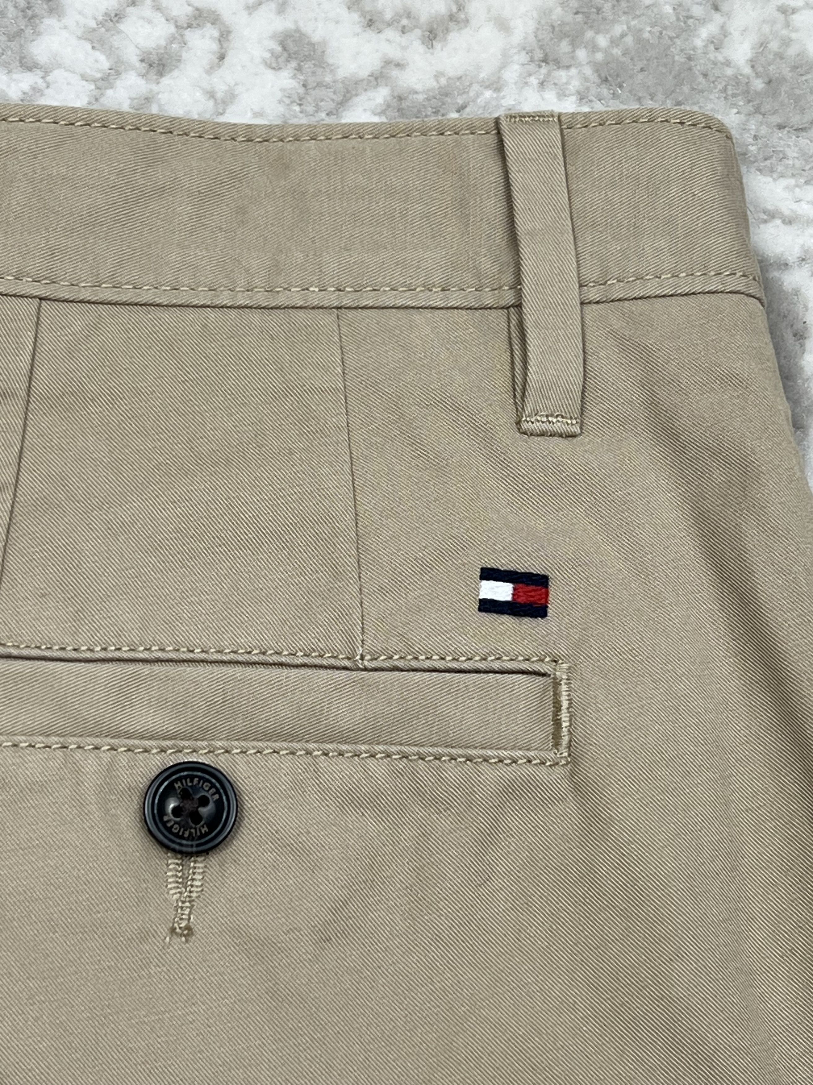 Tommy Hilfiger Tommy Hilfiger Brooklyn Chino Shorts 31 Size US 31 - 7 Thumbnail