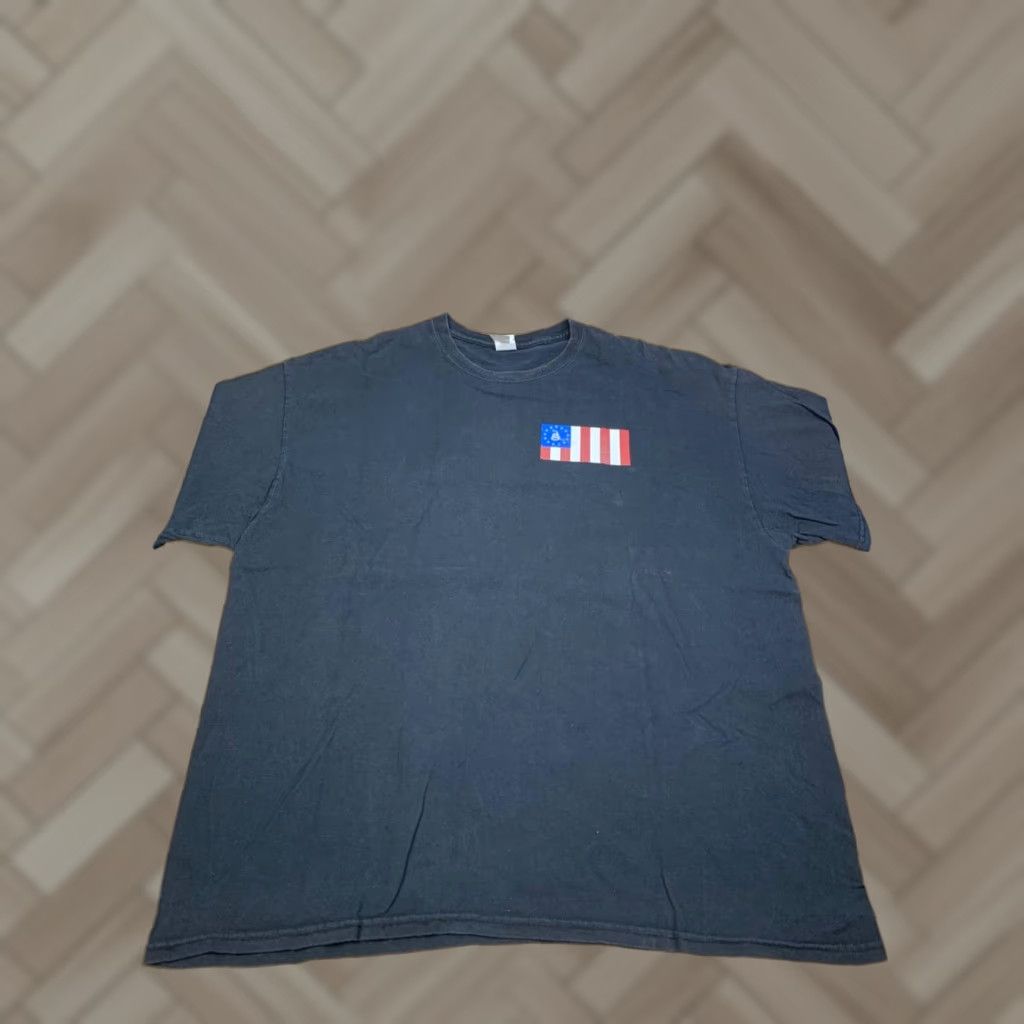 Gildan United States of America A History of Defiance Flag Shirt Mens 2XL Black Size US XXL / EU 58 / 5 - 1 Thumbnail