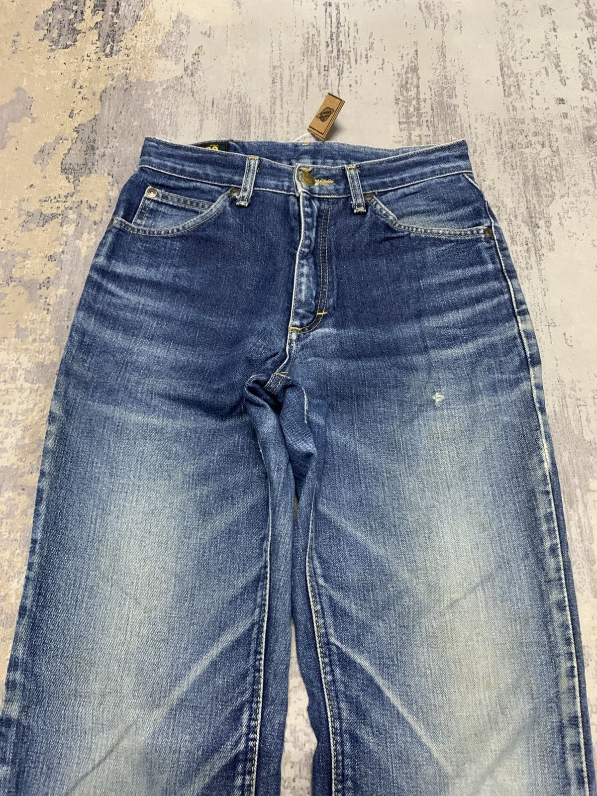 Japanese Brand Vintage Lee Distressed Faded Blue Straight Leg Jeans 27 Size US 27 - 2 Thumbnail
