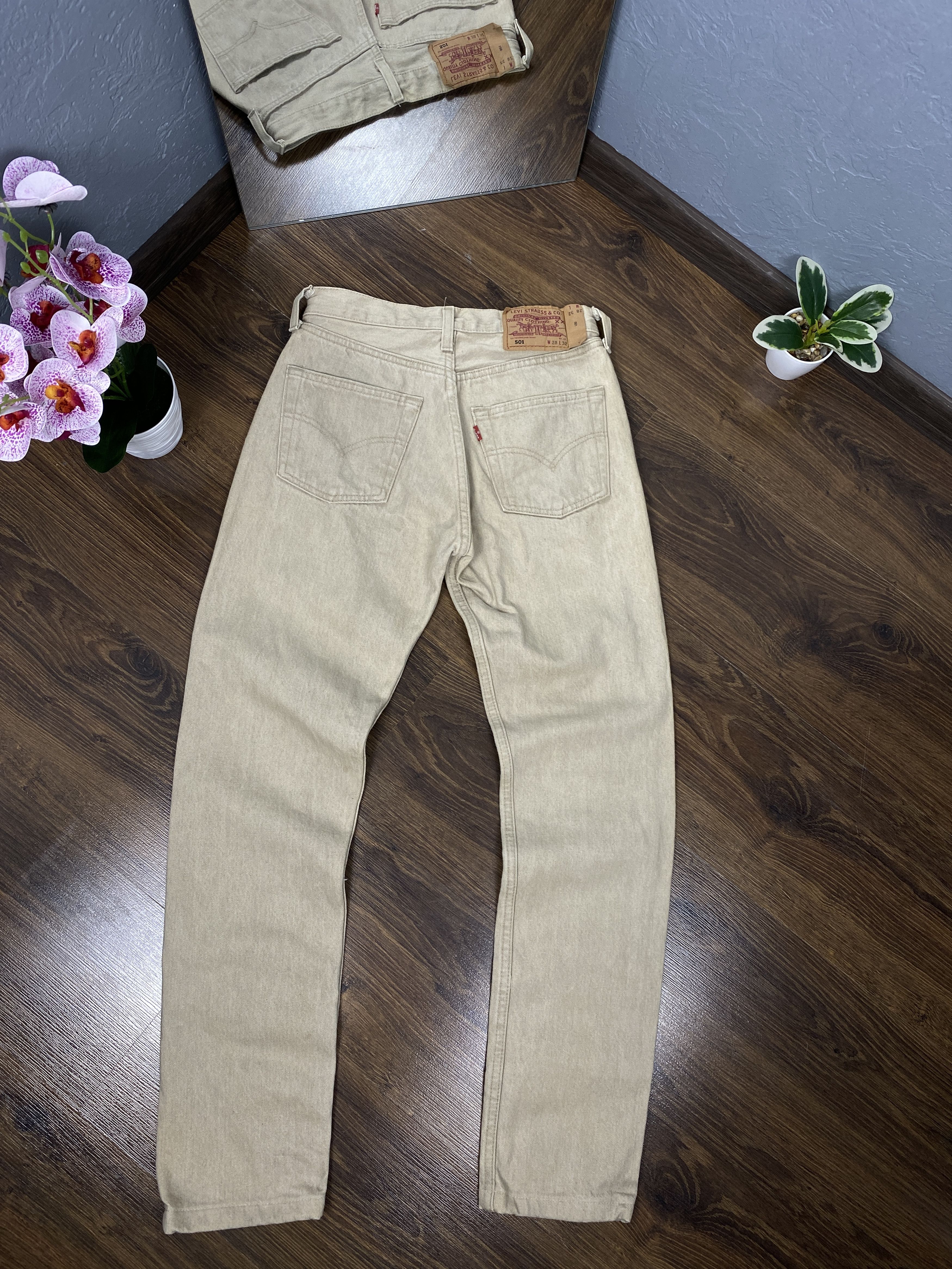 Levi's × Levi's Vintage Clothing Levi's 501 vintage jeans beige denim pants Size US 28 / EU 44 - 1 Thumbnail