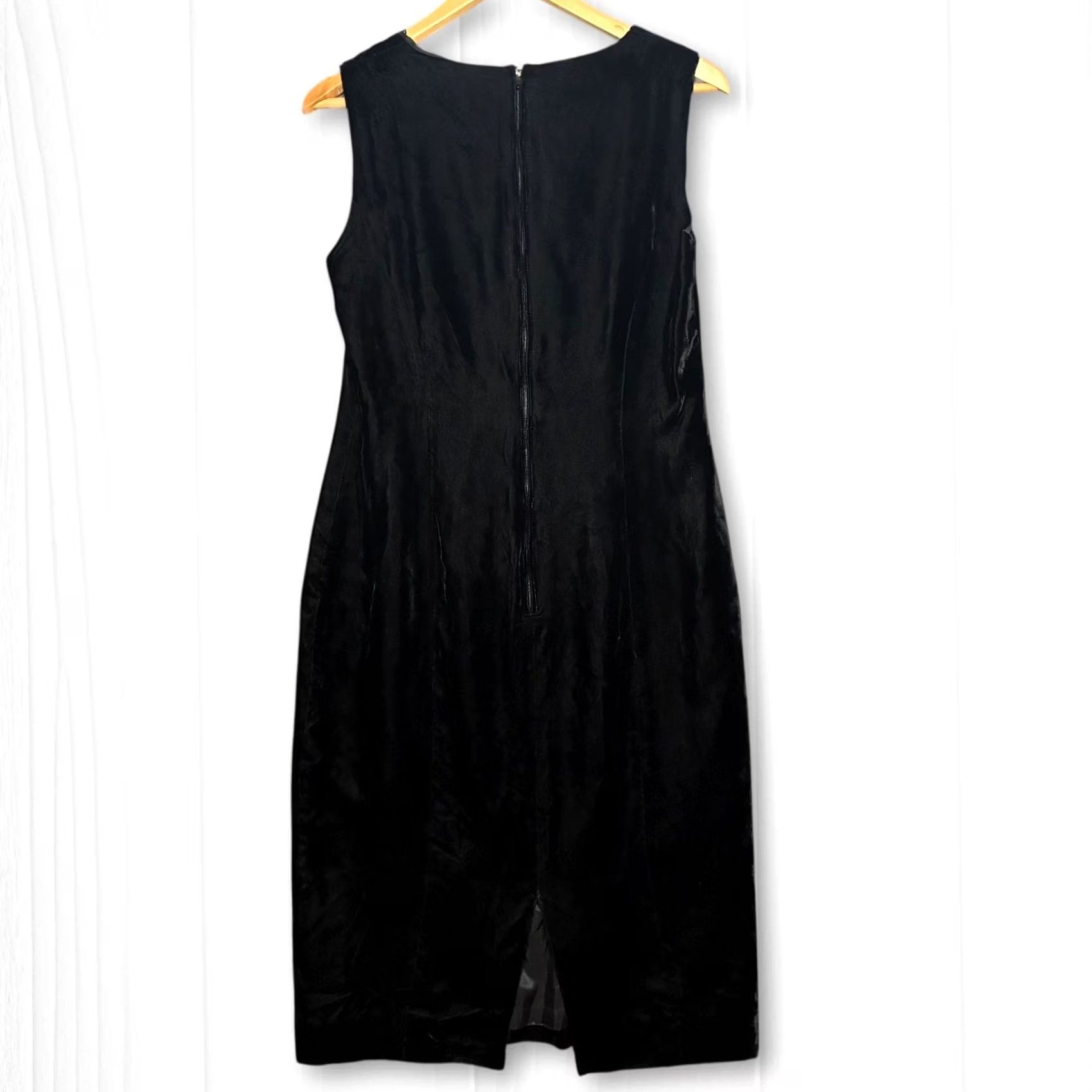 Talbots VTG Talbots Joan Leslie Black Velvet Sleeveless Sheath Dress Size 10 USA Size L / US 10 / IT 46 - 2 Thumbnail