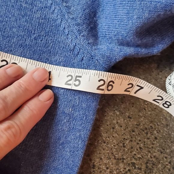 Bullock & Jones Bullock & Jones Luxe Blend 90% Wool & 10% Cashmere LSlv Vnec Size US XXL / EU 58 / 5 - 7 Thumbnail