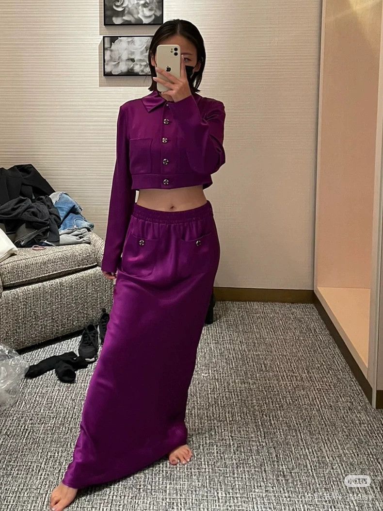 Chanel Chanel 22A handicraft workshop purple crystal purple satin Size 25" / US 0 / IT 36 - 9 Thumbnail