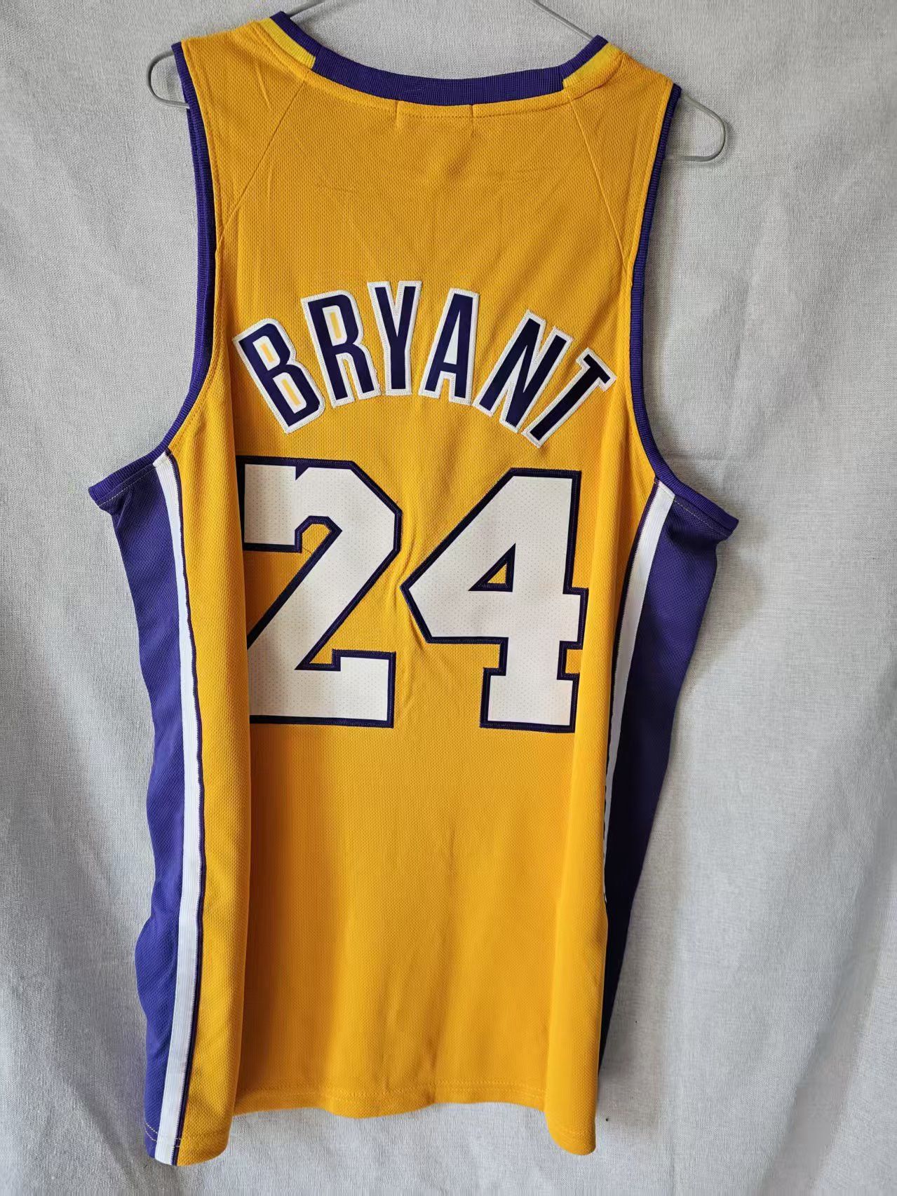 NBA Los Angeles Lakers 24 Kobe Bryant Jersey Size US XL / EU 56 / 4 - 2 Thumbnail