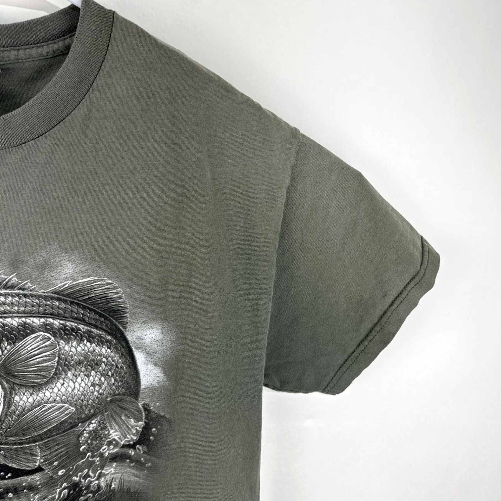 Vintage VINTAGE Nature Animal Freshwater Bass Fishing Feel The Power T-Shirt Medium Gray Size US M / EU 48-50 / 2 - 7 Thumbnail