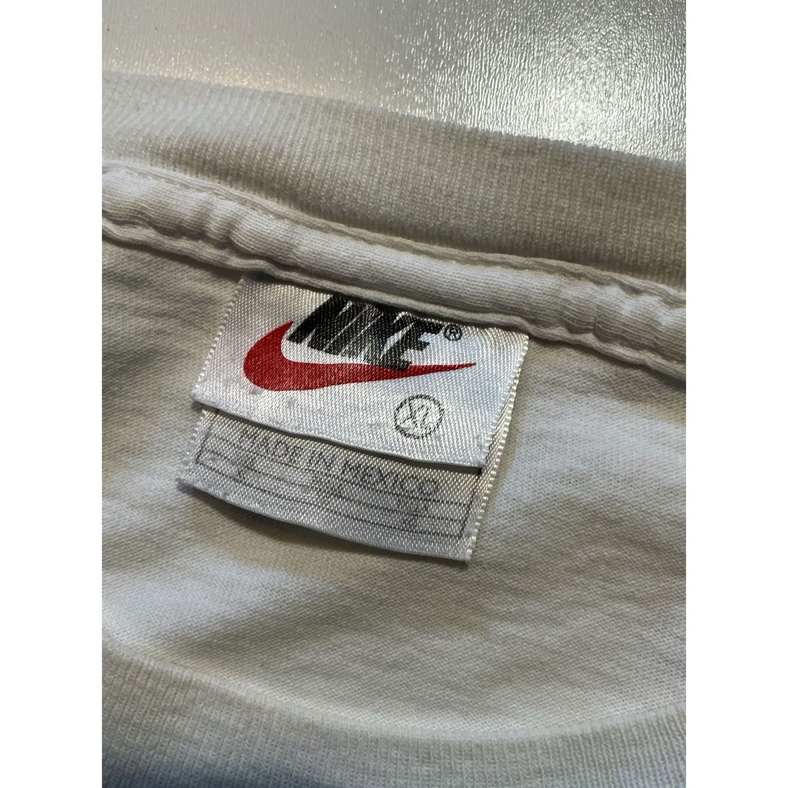 Nike VINTAGE Nike Box Logo Center Swoosh Check Logo Graphic White S/S T-Shirt XL Mens 90s Size US XL / EU 56 / 4 - 6 Thumbnail