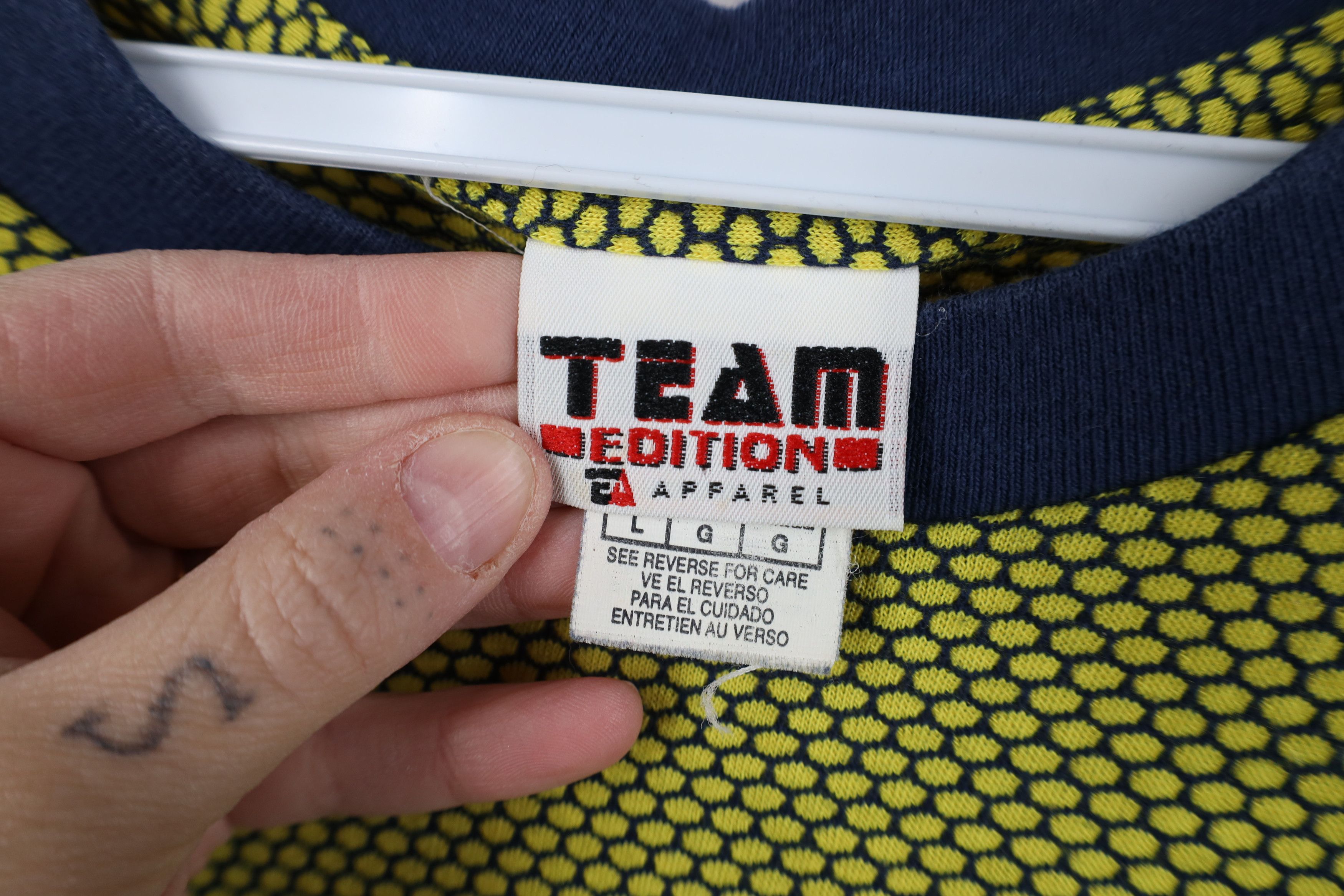 Vintage Vintage 90s University of Michigan Thermal Knit T-Shirt Size US L / EU 52-54 / 3 - 5 Thumbnail