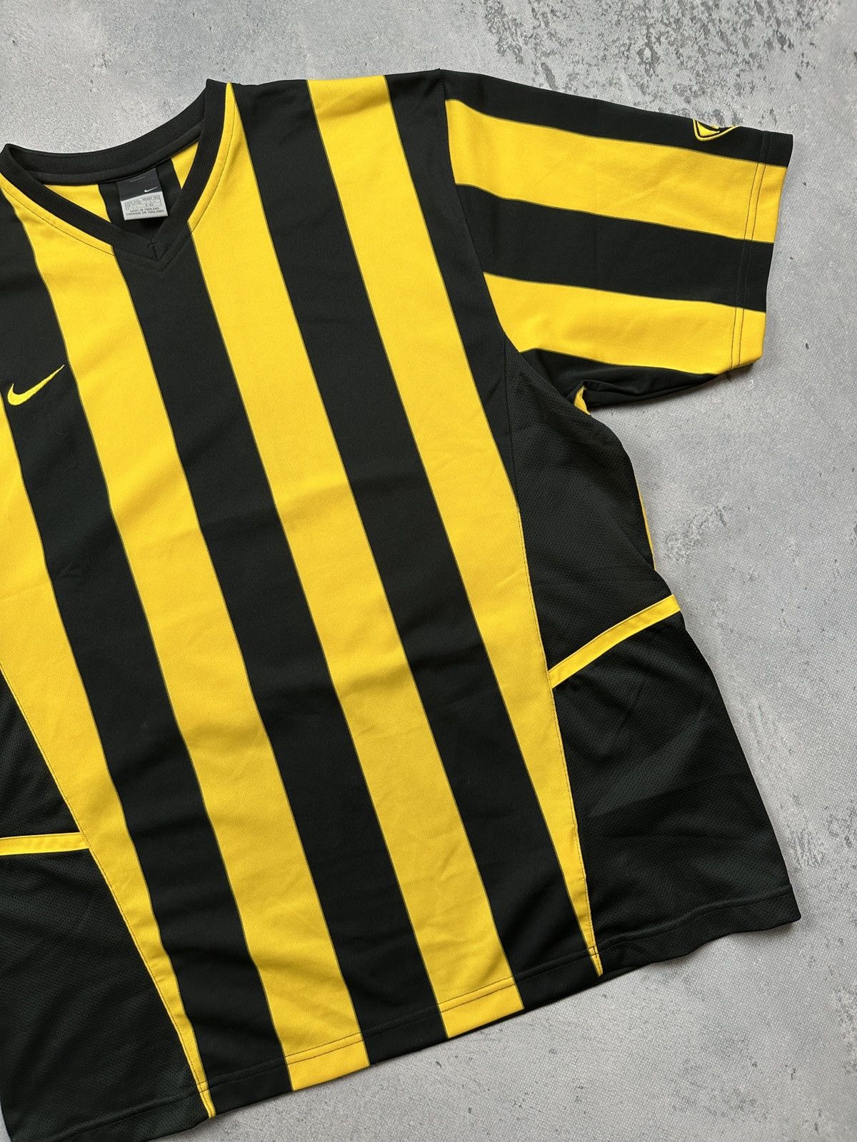 Nike Vintage Nike Striped Football Jersey Yellow Black XXL y2k Size US XXL / EU 58 / 5 - 4 Thumbnail