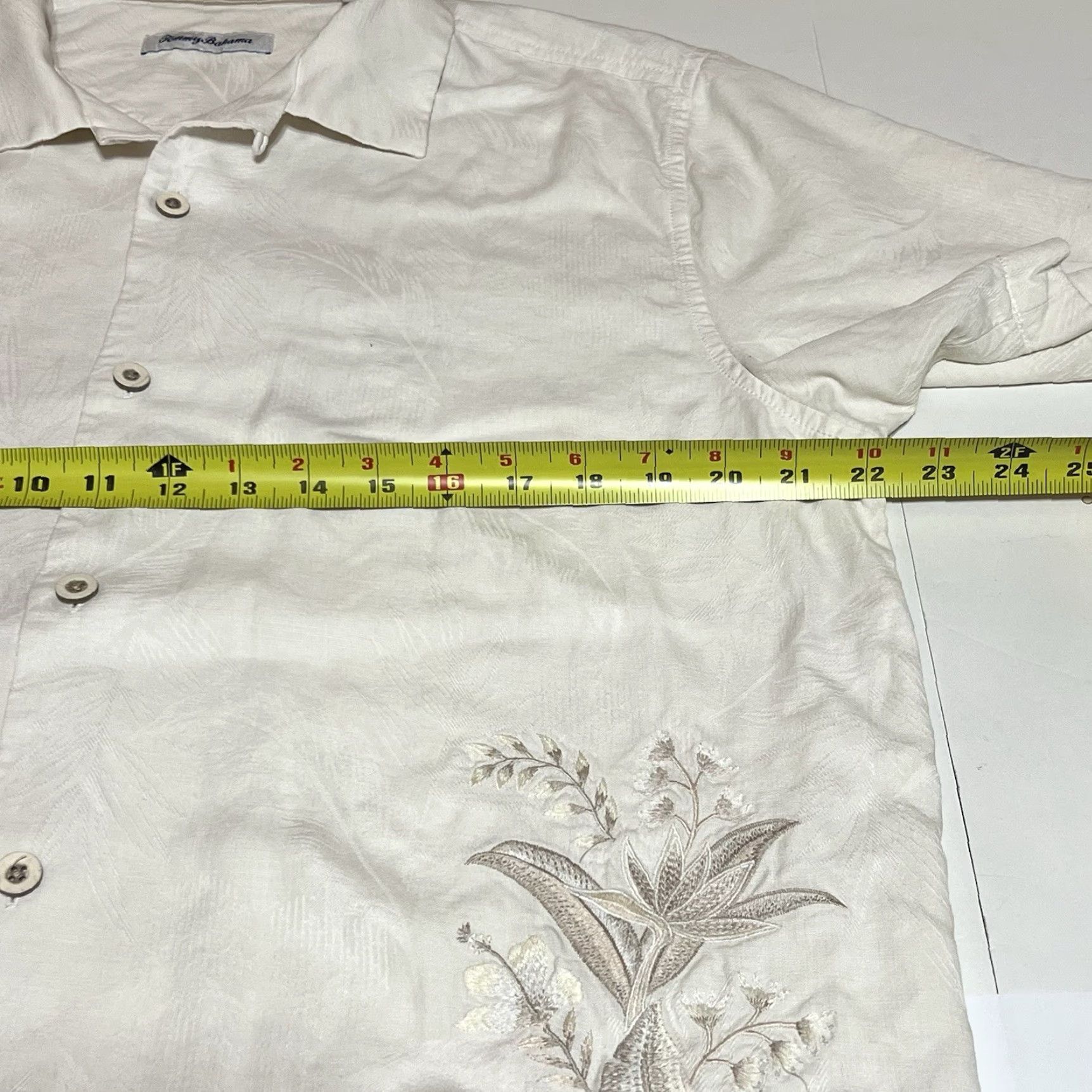 Tommy Bahama Tommy Bahama Shirt Mens Size L Silk Hawaiian Floral Tropical Embroidered Beige Size US L / EU 52-54 / 3 - 6 Thumbnail