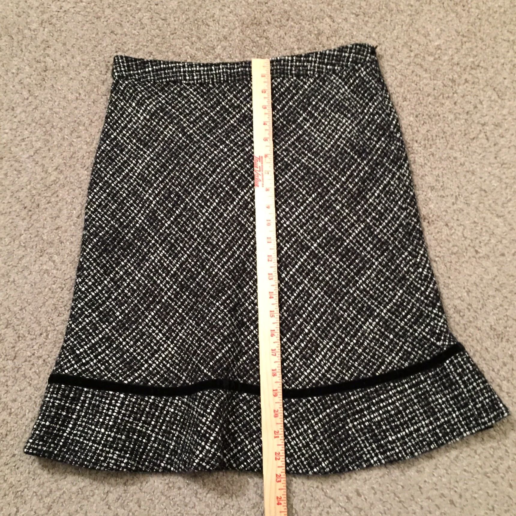 Gap Gap Skirt Women Size 6 Plaid Midi Trumpet Lined Black Gray Size 28" / US 6 / IT 42 - 4 Thumbnail