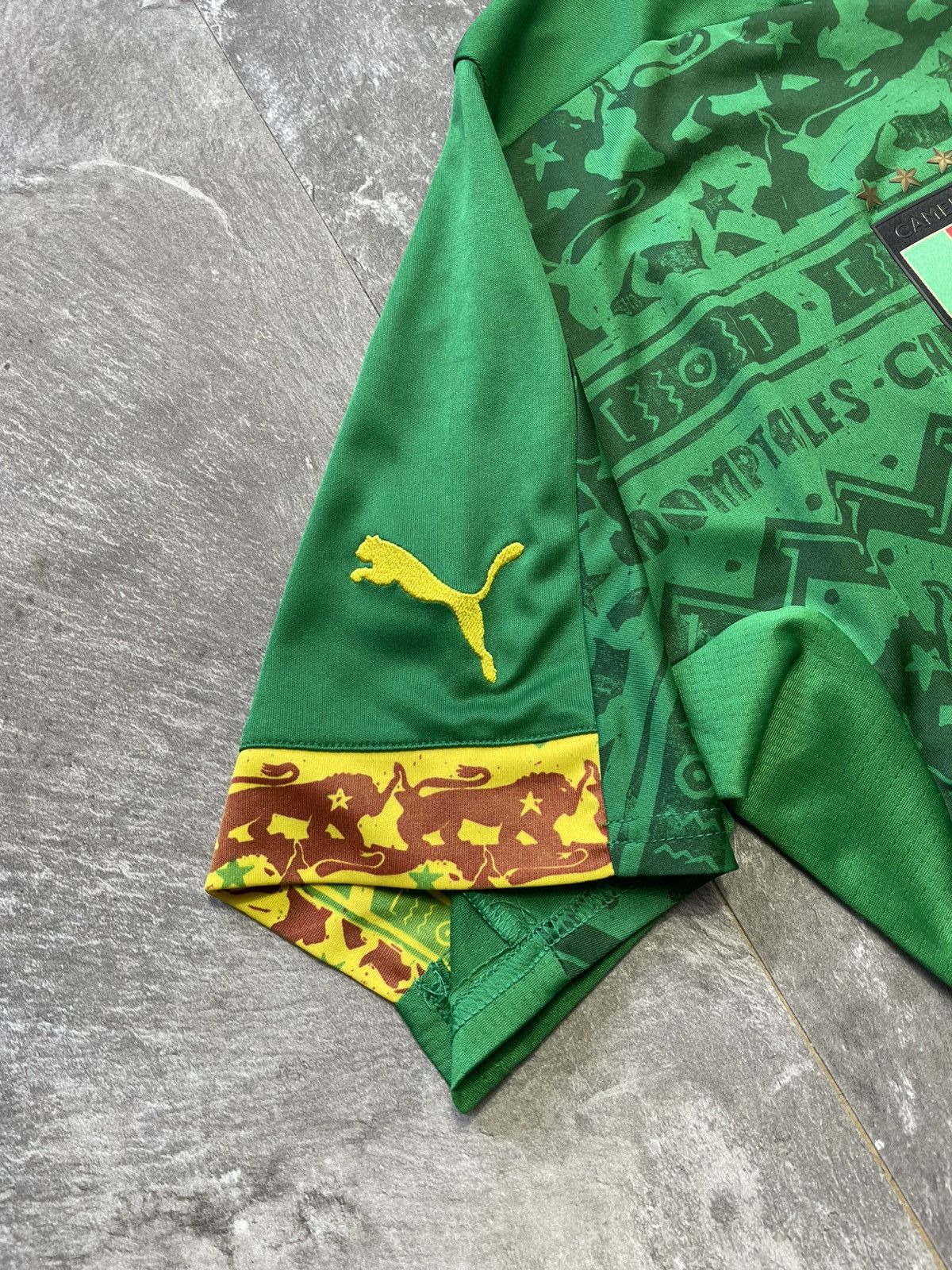 Puma Vintage Puma Cameroon Home Jersey 2014 2015 Football Shirt Size US L / EU 52-54 / 3 - 5 Thumbnail