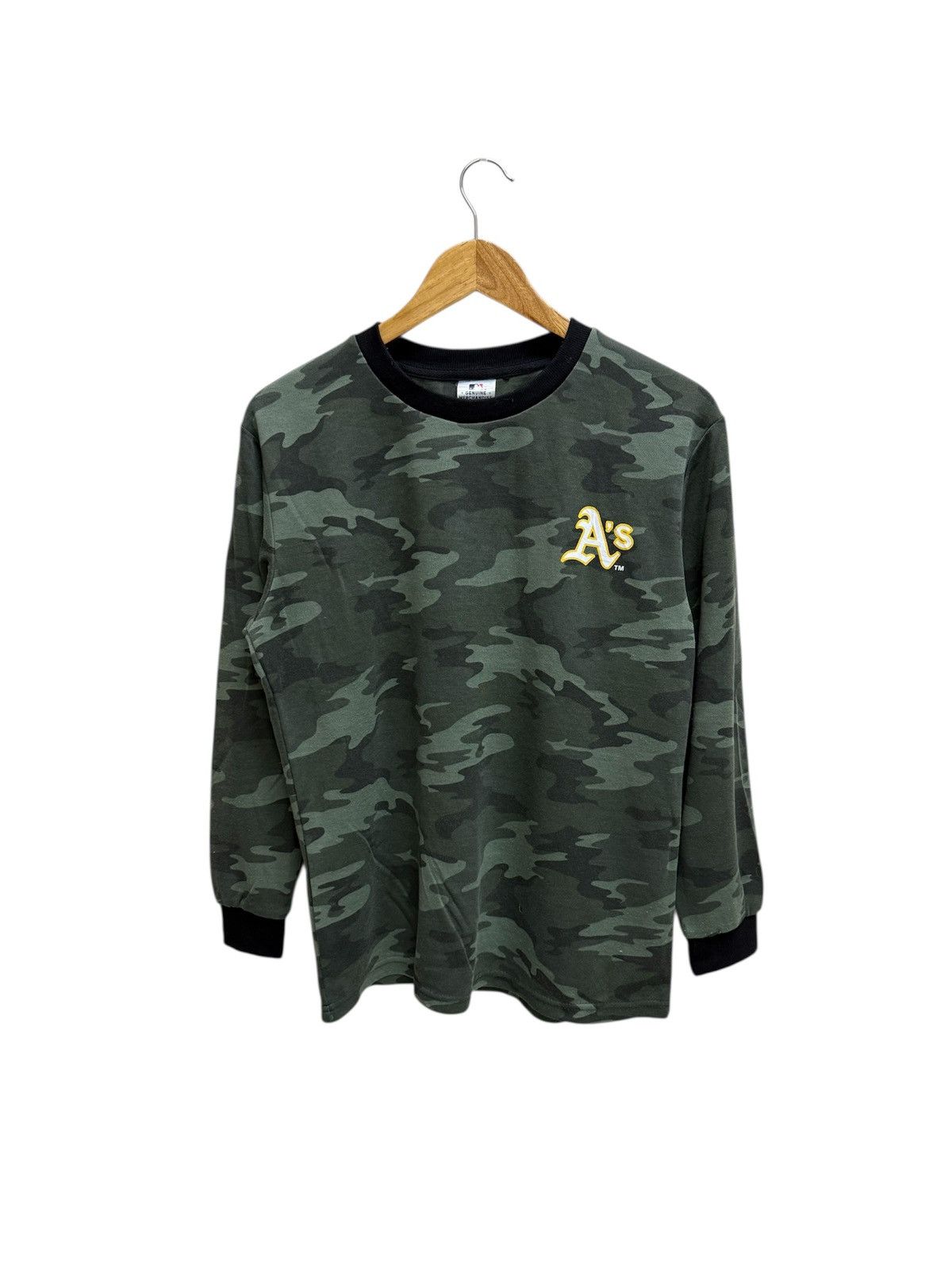 MLB Mlb Oakland A’s Nightwear Design Camo Longsleeve Shirt Size US M / EU 48-50 / 2 - 1 Thumbnail