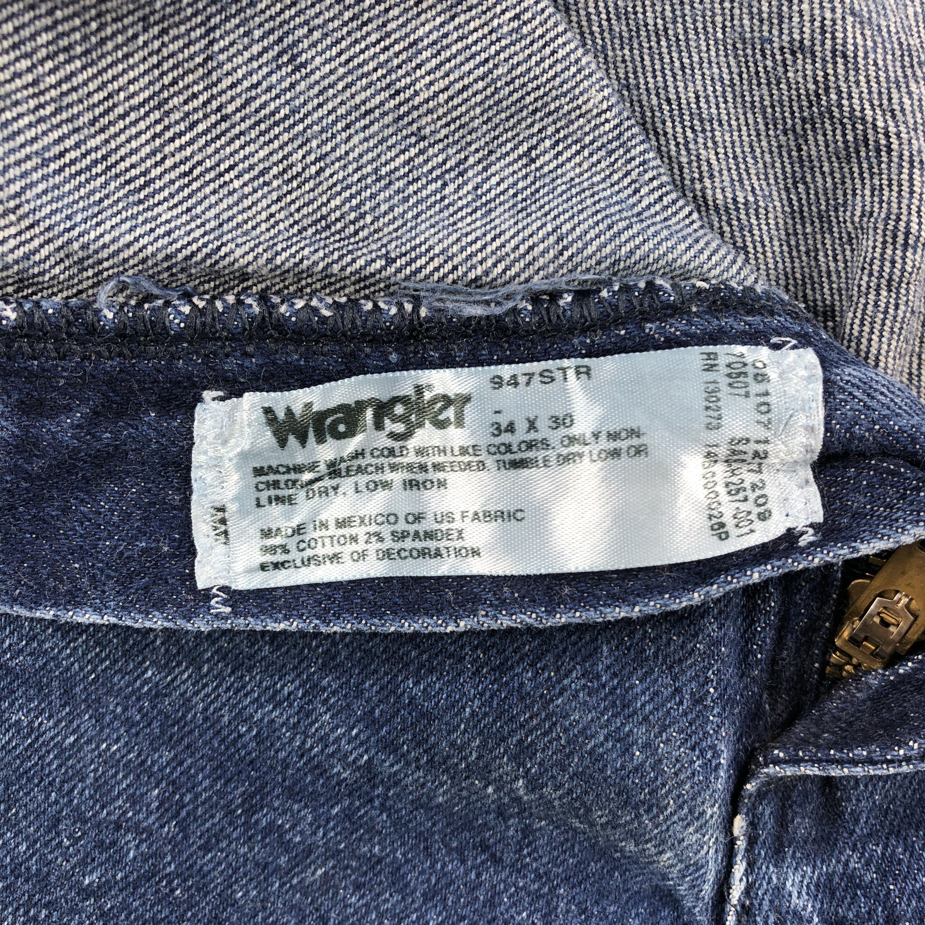 Vintage Vintage Blue Wash Wrangler Jeans-J2106 Size US 33 - 9 Thumbnail