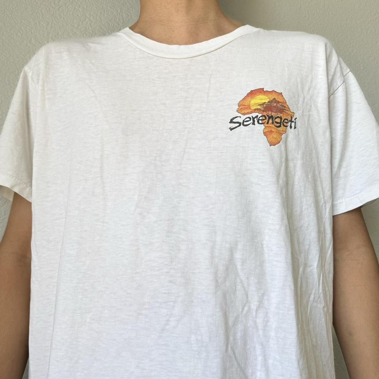 Vintage Vintage Serengeti 1990s Graphics White Tee Shirt Size US L / EU 52-54 / 3 - 2 Thumbnail