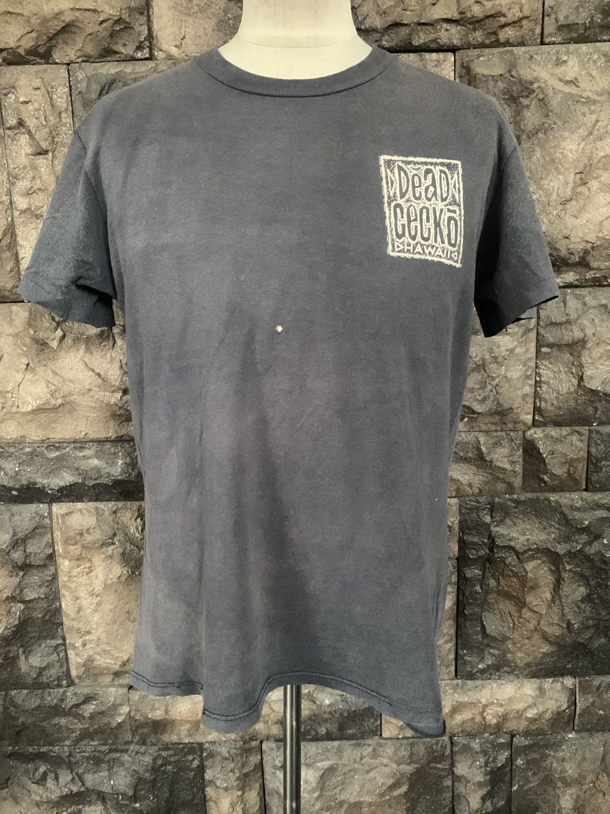 Vintage Vintage 80s Dead Gecko Surf Team Hawaii T shirt Size US M / EU 48-50 / 2 - 3 Thumbnail