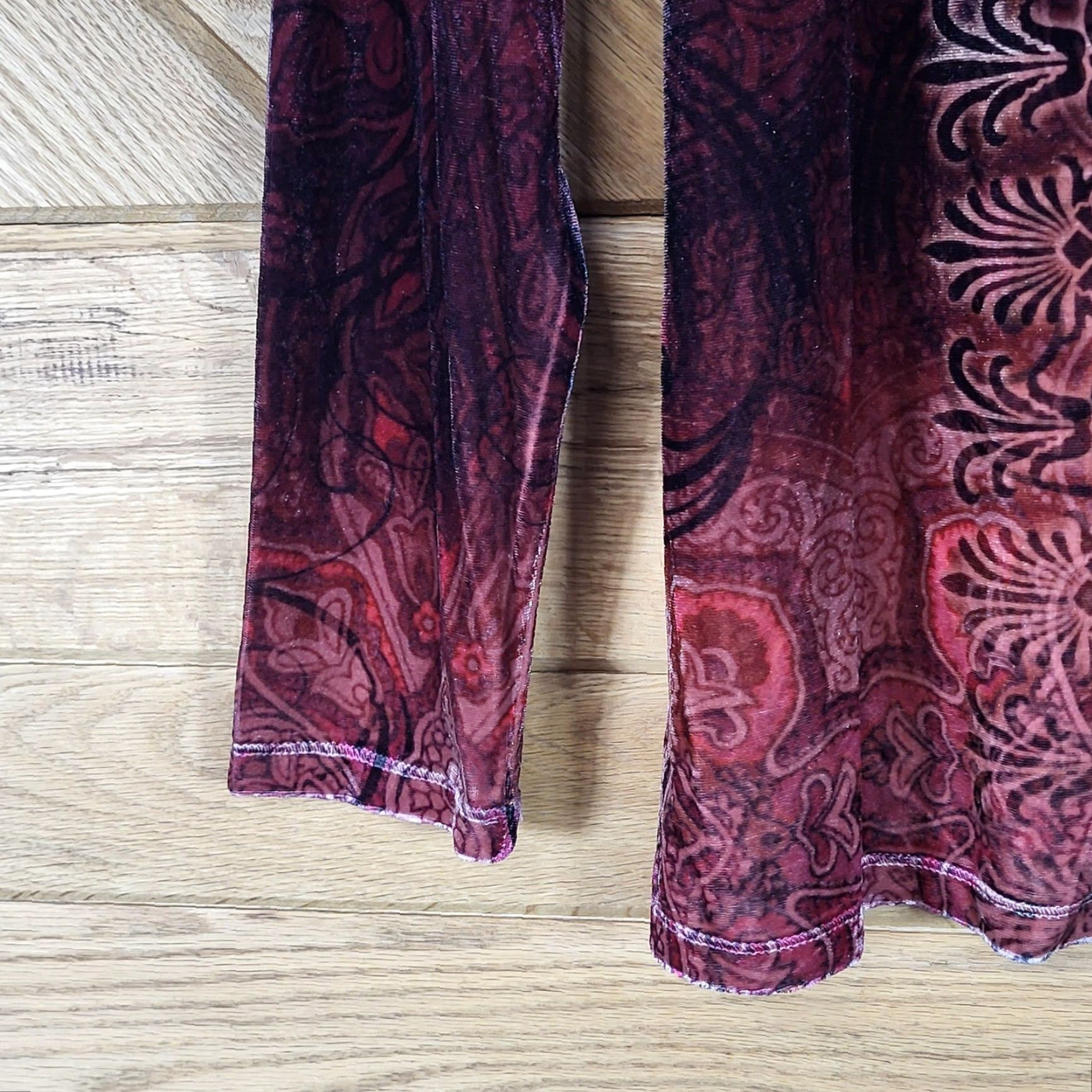 Vintage VINTAGE Christopher & Banks Velvet Burnout Top Women L Paisley Embellished Burgundy Size L / US 10 / IT 46 - 7 Thumbnail