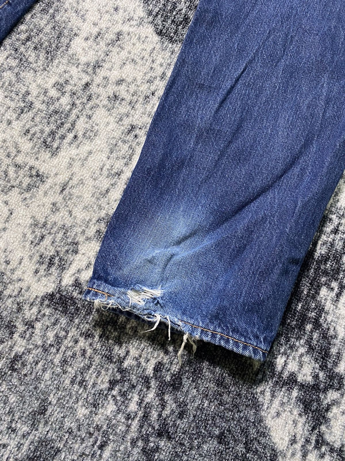 Levi's Vintage Levi’s 501 Premium Denim Jeans Distressed Y2K 90s Size US 32 / EU 48 - 3 Thumbnail