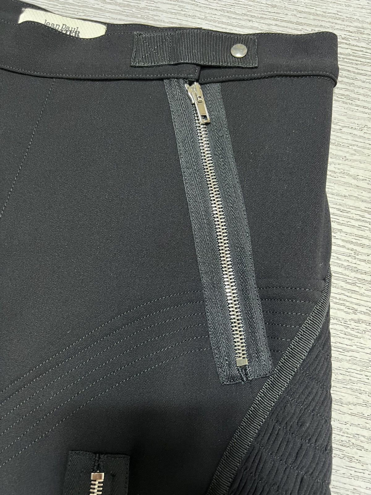 Jean Paul Gaultier Jean Paul Gaultier - Zip Embellished Side Ruffle Leggings Size 28" / US 6 / IT 42 - 7 Thumbnail