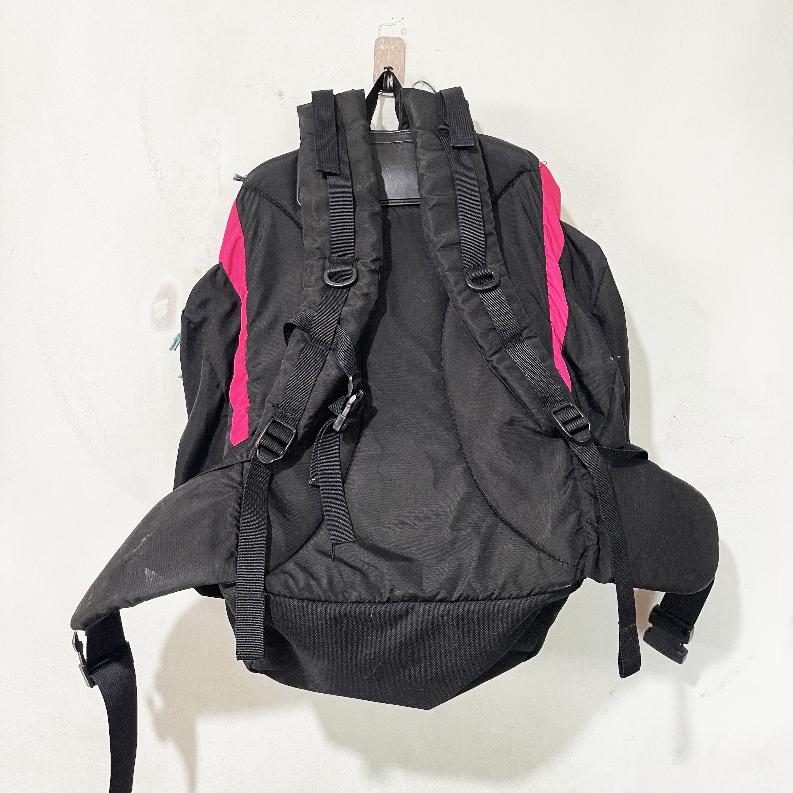 Nike ACG Vintage Nike ACG Backpack Pink Black Hiking Bag Size ONE SIZE - 8 Thumbnail