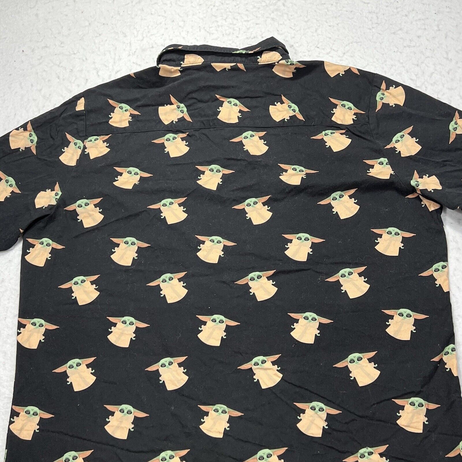 Star Wars Star Wars Celebration The Mandalorian Yoda Button Shirt Size US L / EU 52-54 / 3 - 10 Thumbnail