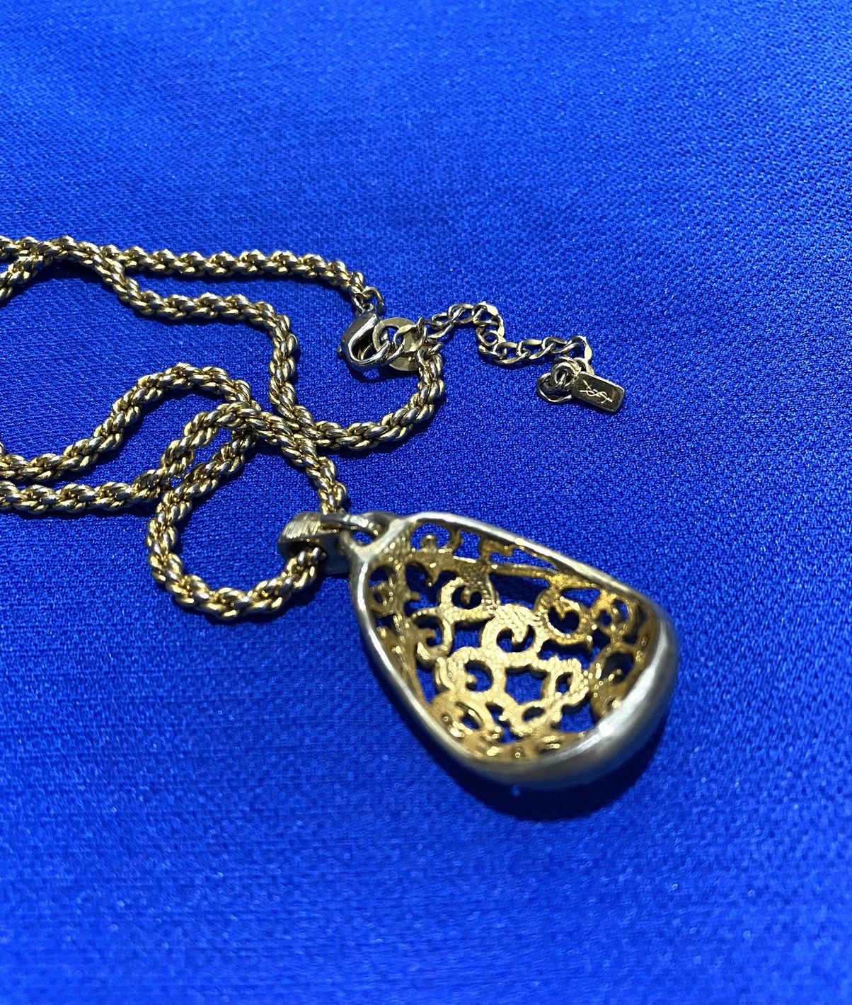 Yves Saint Laurent Yves Saint Laurent Earl Leroder Pendant Size ONE SIZE - 7 Thumbnail