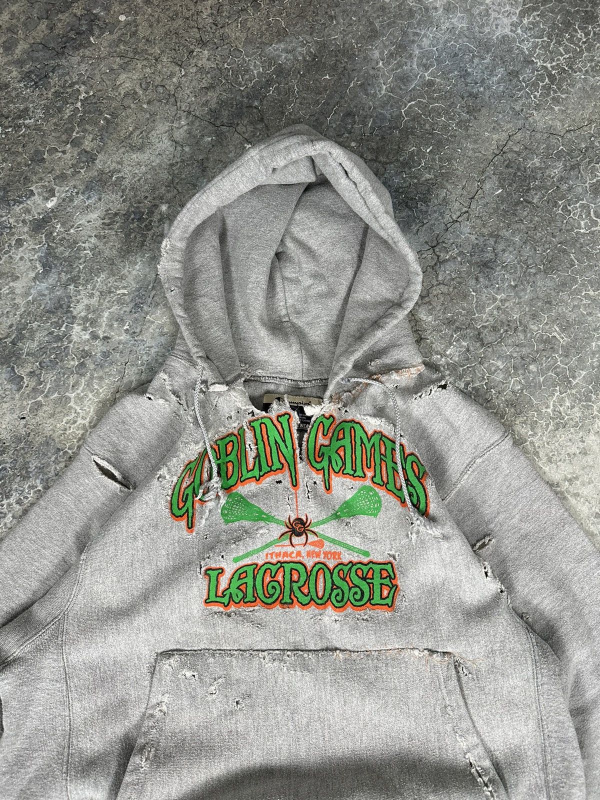 Japanese Brand × Vintage Vintage Thrashes Repaired Goblin Crewneck Size US L / EU 52-54 / 3 - 3 Thumbnail