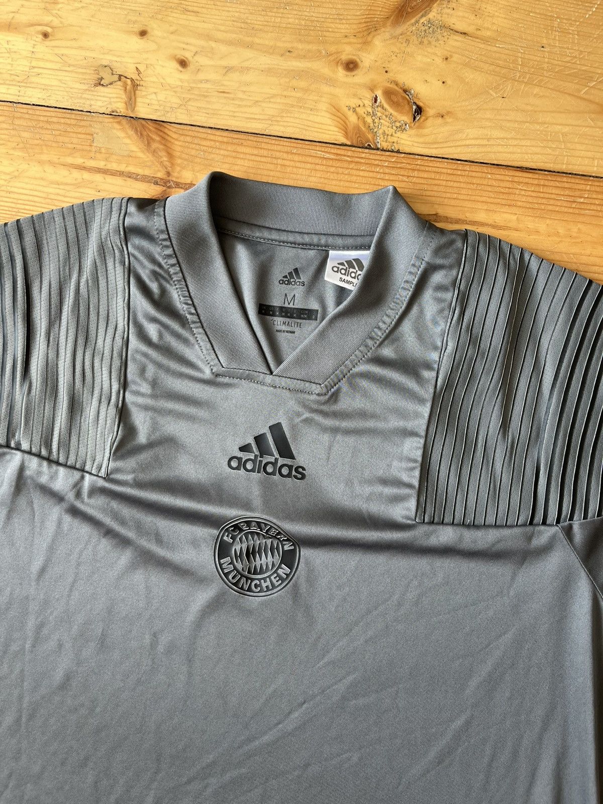 Adidas Adidas 2018-19 Bayern Munich jersey Sample Size US M / EU 48-50 / 2 - 3 Thumbnail