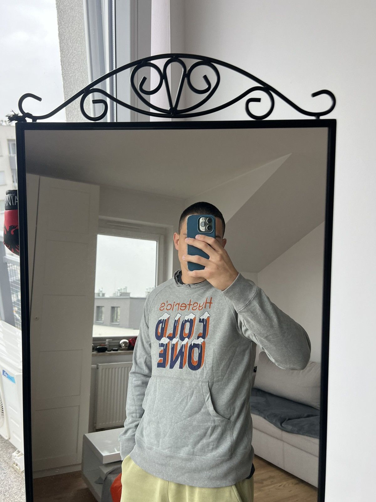 Hysteric Glamour HYSTERIC GLAMOUR HYSTERIC’S COLD ONE SPELLOUT CREWNECK RARE Size US M / EU 48-50 / 2 - 2 Thumbnail