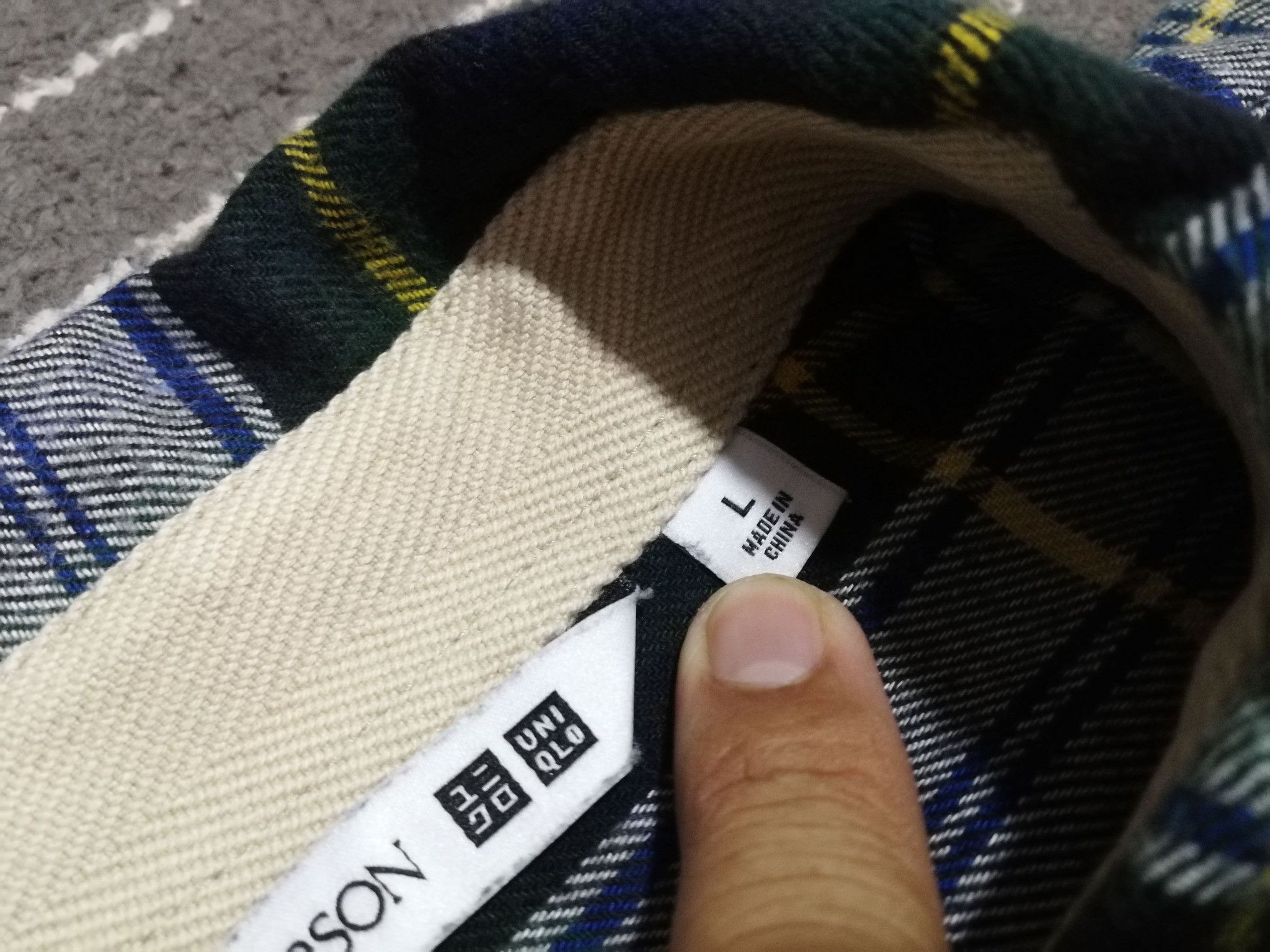 JW Anderson × Uniqlo J Wanderson X uniqlo pullover falnner woman L 1899 Size L / US 10 / IT 46 - 8 Thumbnail