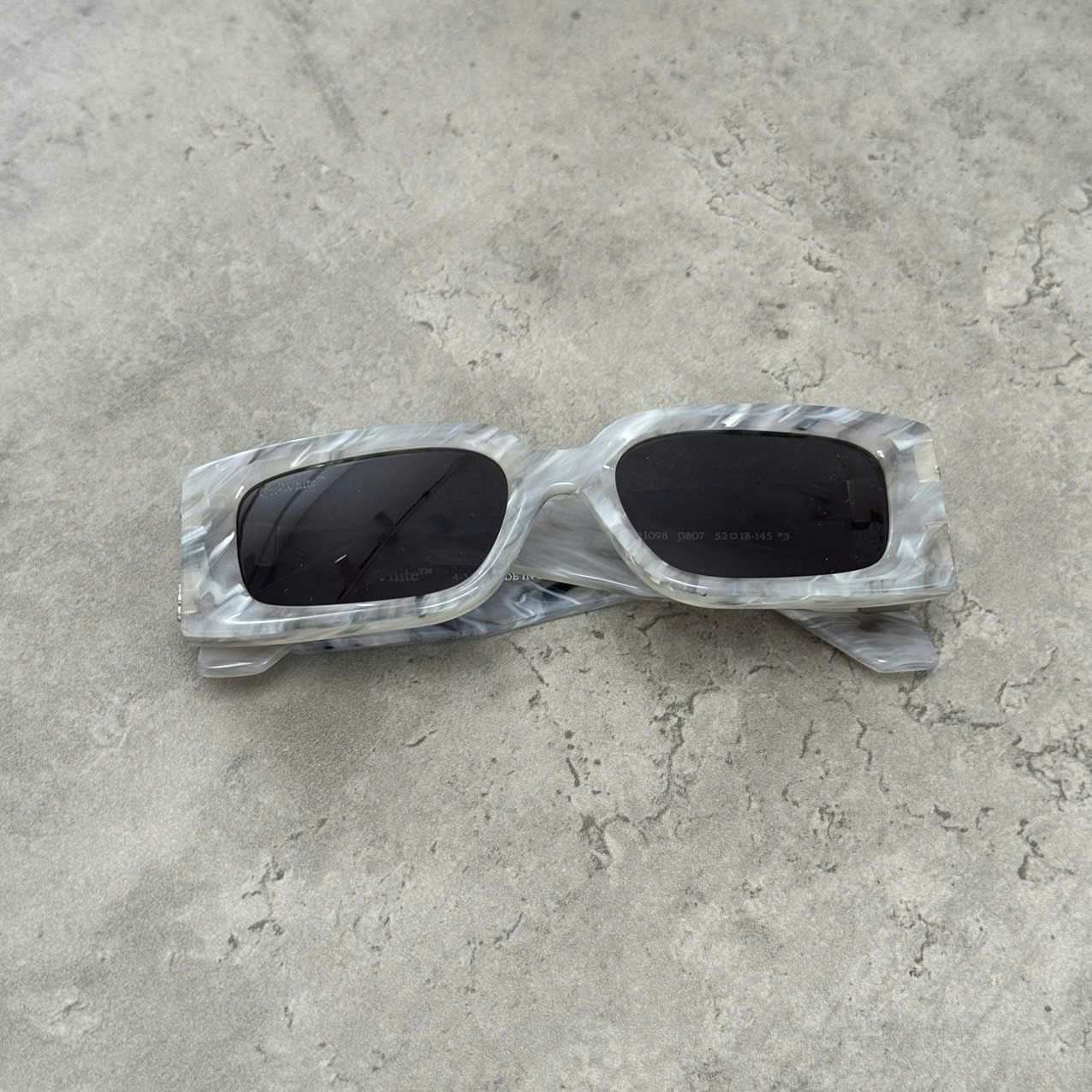 Off-White OFF WHITE Roma Sunglasses MARBLE Size ONE SIZE - 3 Thumbnail