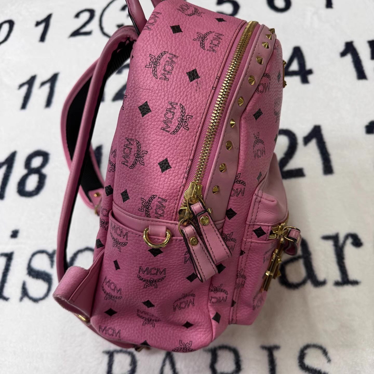 MCM MCM Pink Studded Backpack Q10 Size ONE SIZE - 2 Thumbnail