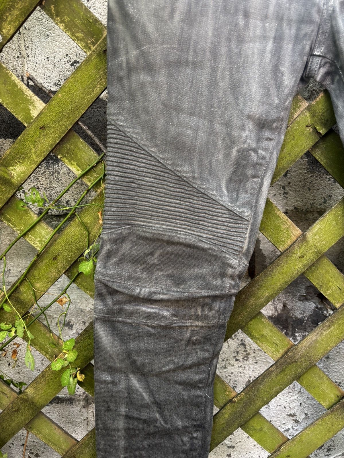 Balmain FW12 Balmain Decarnin Sparkle Wax Coated Silver Biker Jeans Size US 29 - 5 Thumbnail