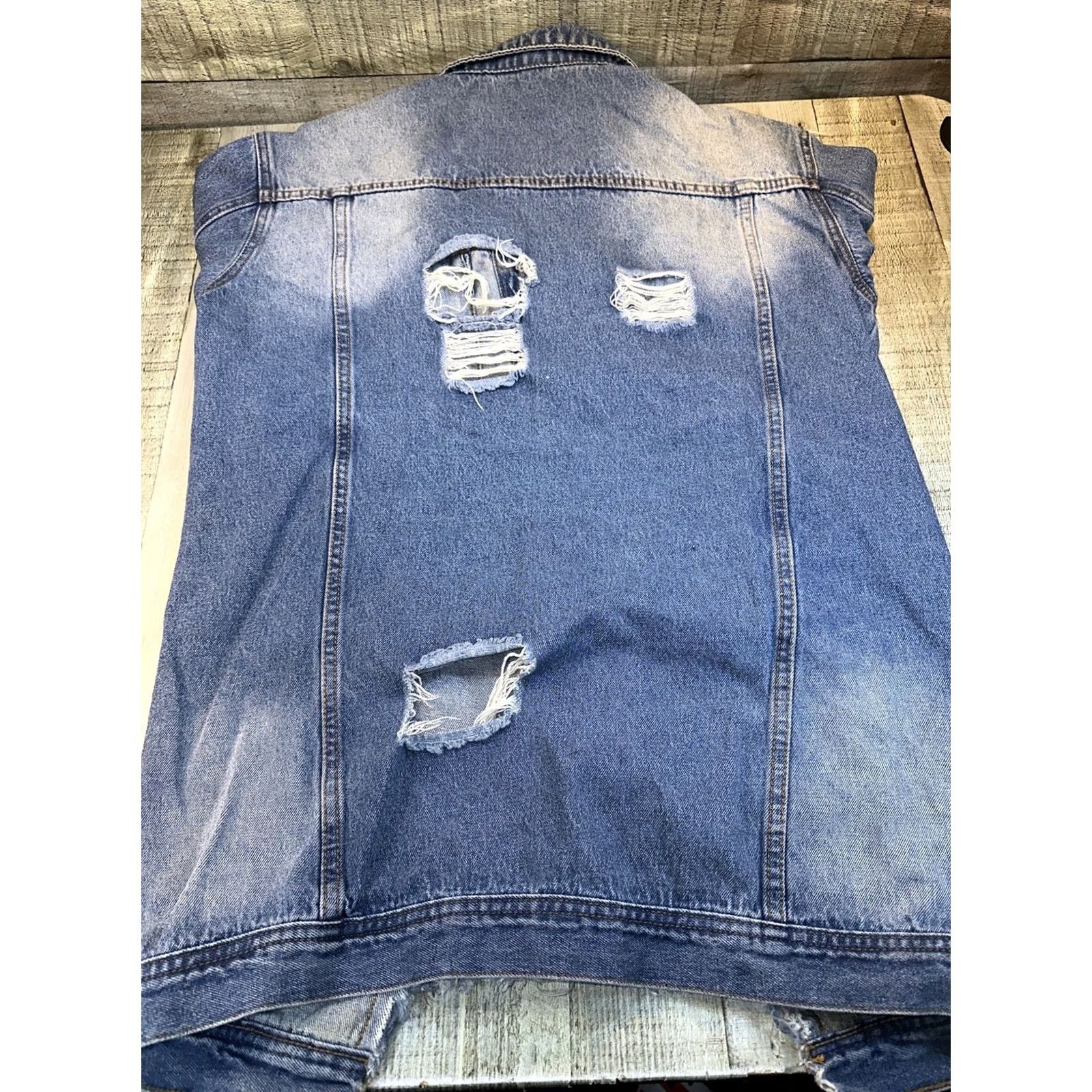 Vintage VINTAGE Women Denim Jacket Distressed Blue L Shirt? Size L / US 10 / IT 46 - 5 Thumbnail