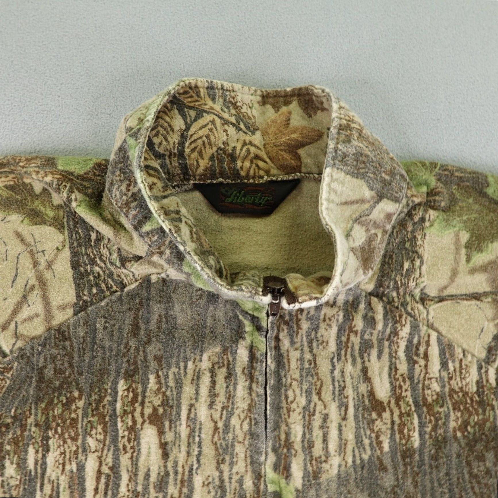 Realtree VINTAGE Liberty Jacket Mens 2XL Camouflage Cotton Flannel Zip Mid-Length Pockets Hunting Everyday Mens Size US XXL / EU 58 / 5 - 2 Thumbnail