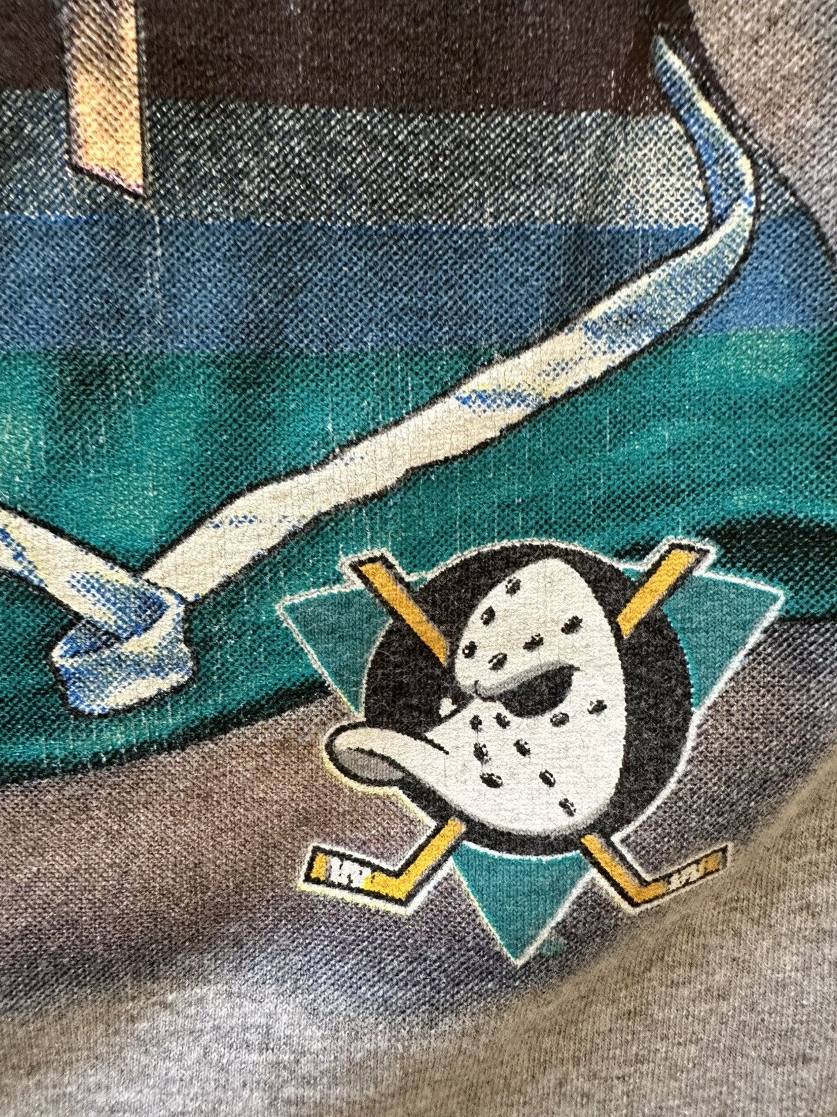 NHL × Nutmeg × Vintage Vintage 90s Nutmeg Disney Mighty Ducks NHL Hockey Tee 1995 Size US L / EU 52-54 / 3 - 5 Thumbnail